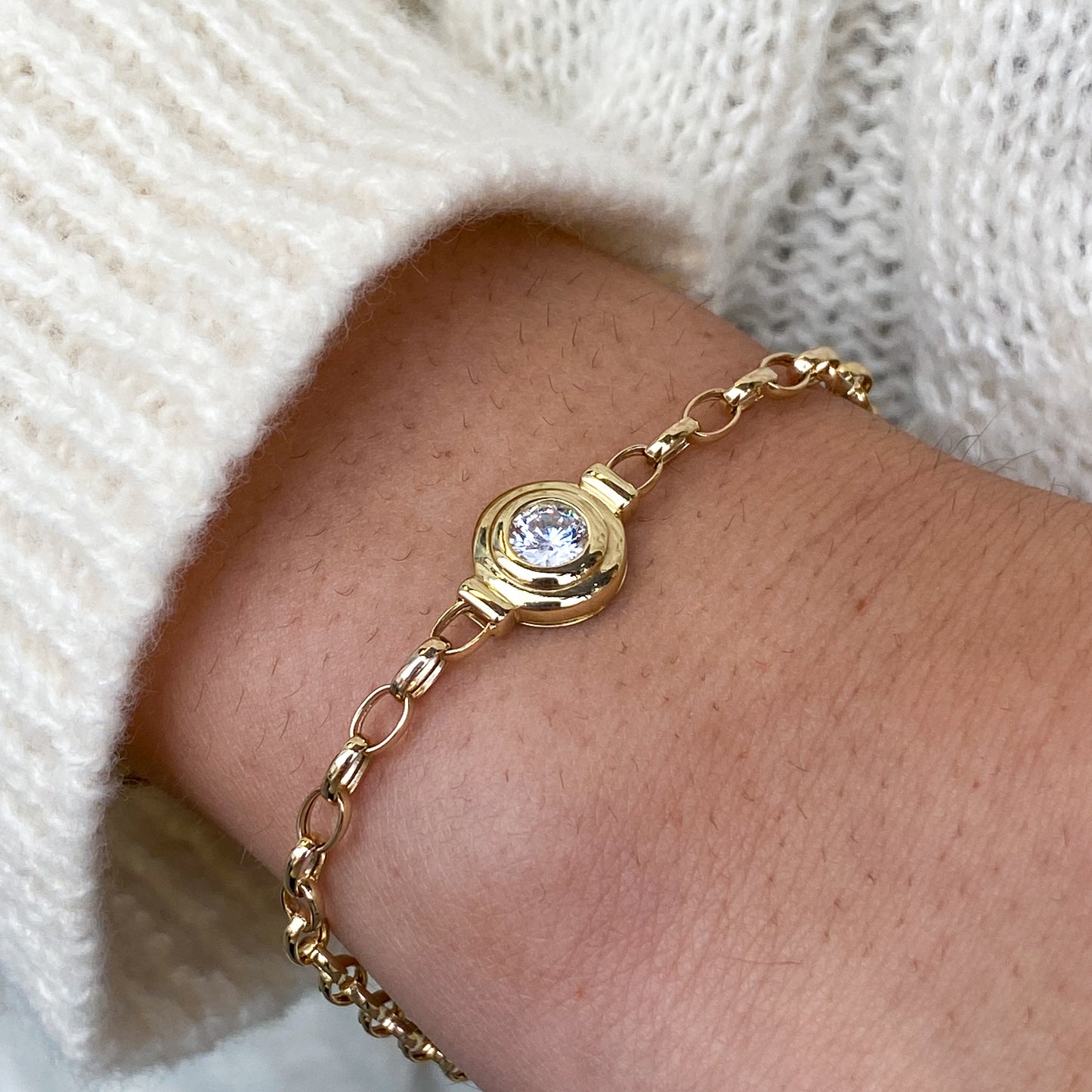 9ct Gold CZ Centrepiece Belcher Bracelet - John Ross Jewellers