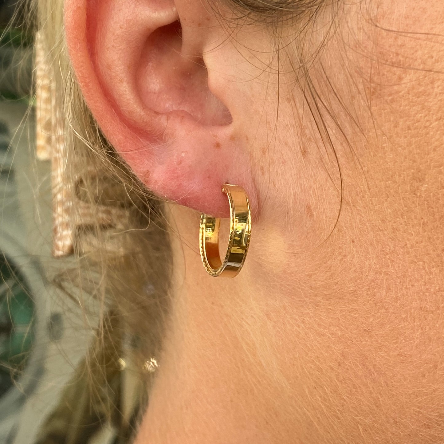 9ct Gold Diamond Cut Edged Hoop Earrings | 18mm - John Ross Jewellers