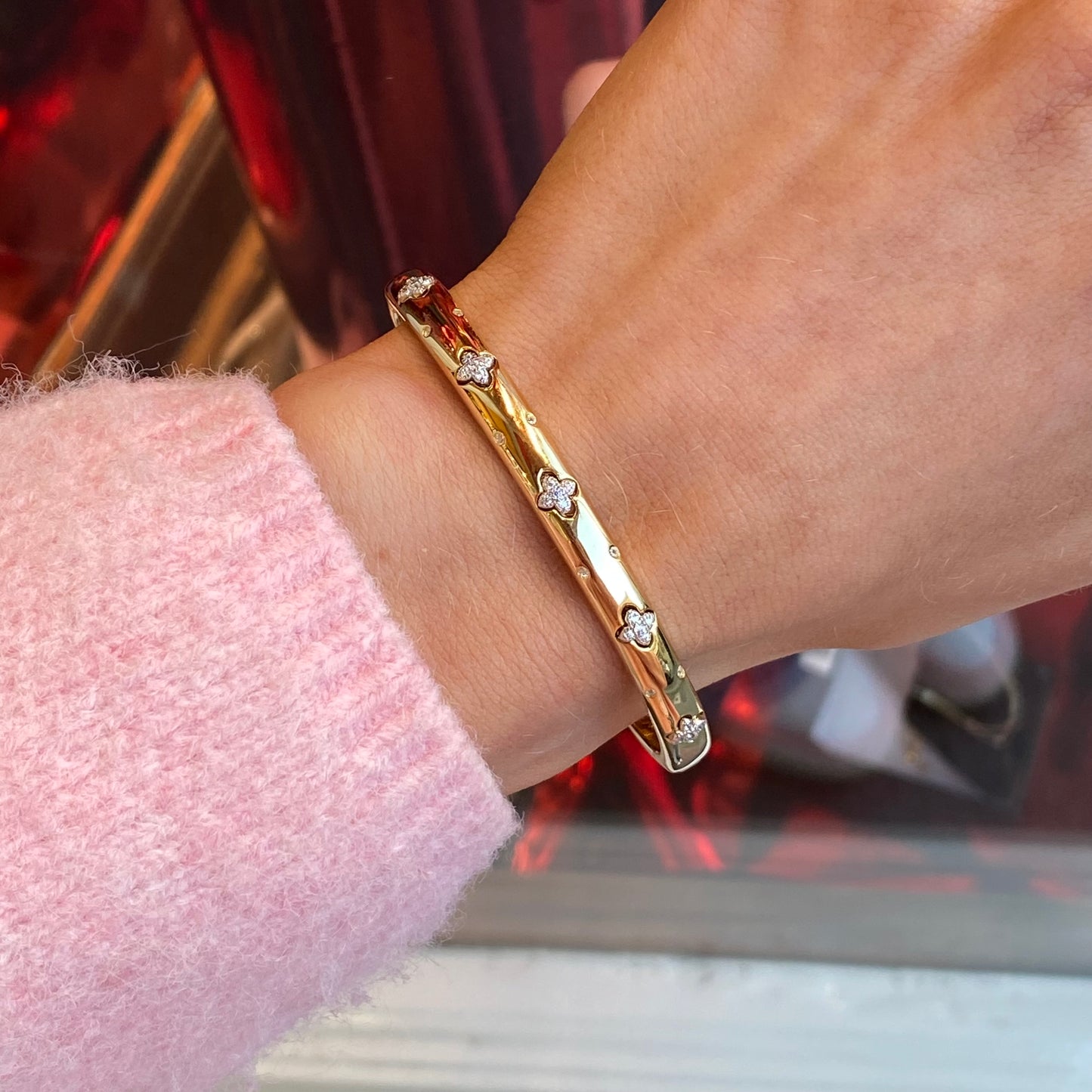 Sunshine CZ Quatrefoil Oval Bangle