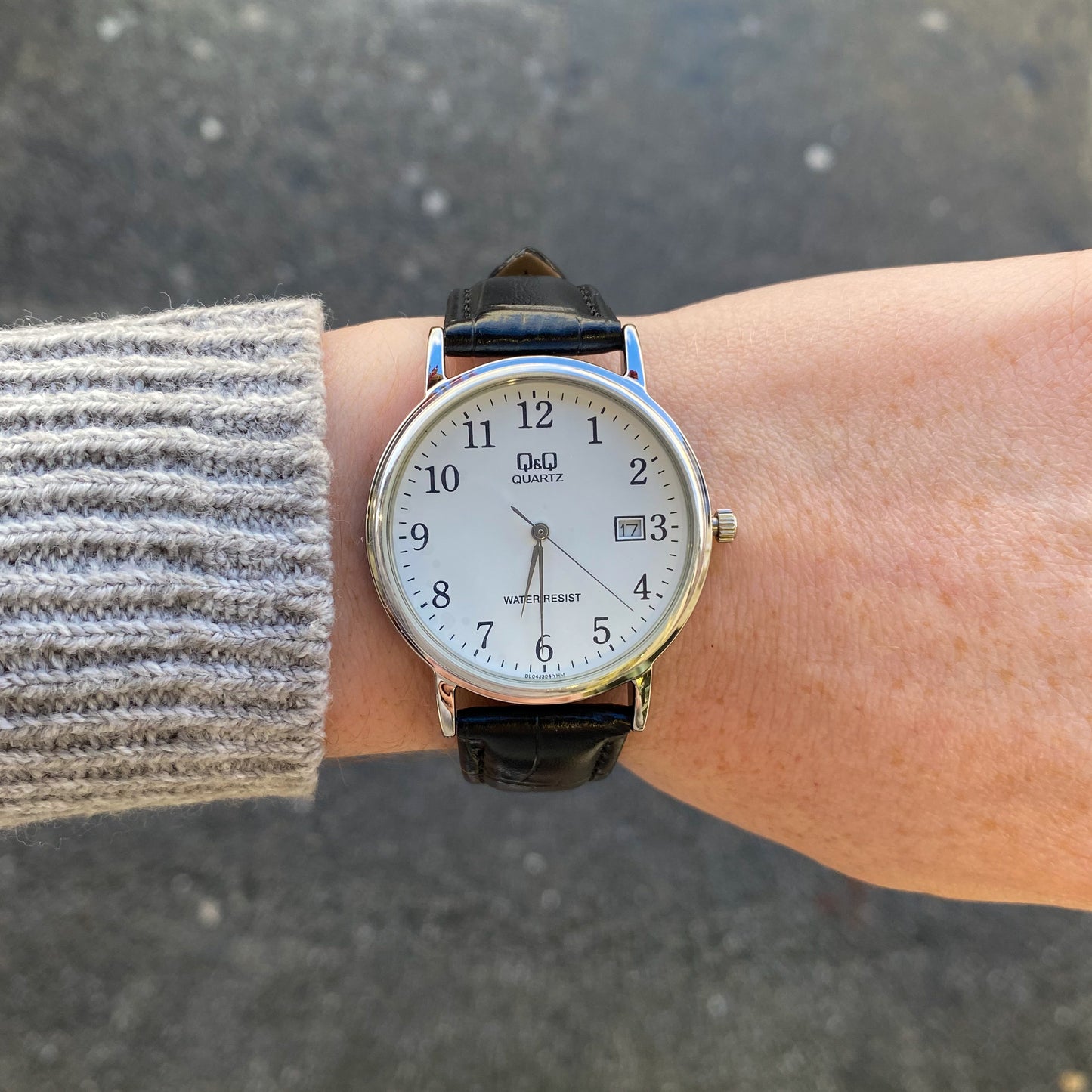 Q&Q Gents Silver Leather Watch - John Ross Jewellers