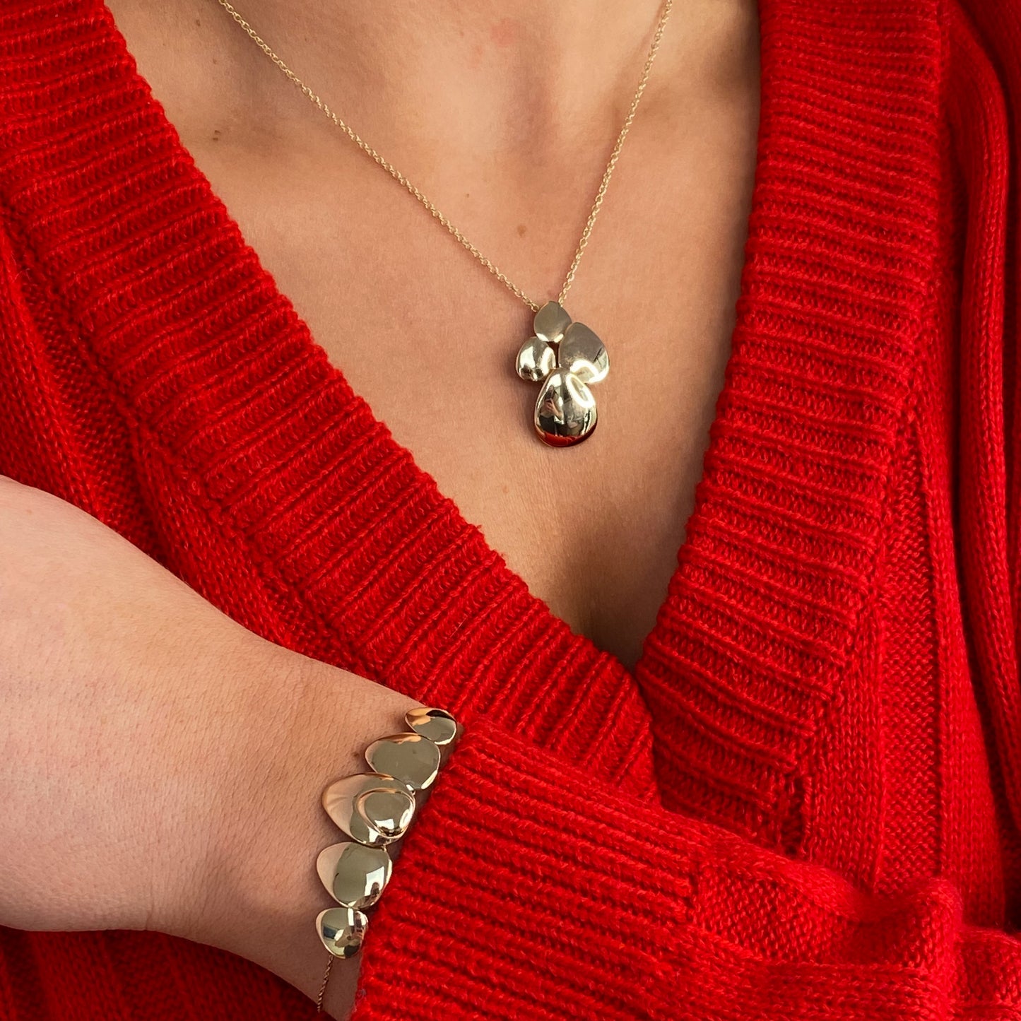 9ct Gold Pear Discs Bracelet - John Ross Jewellers