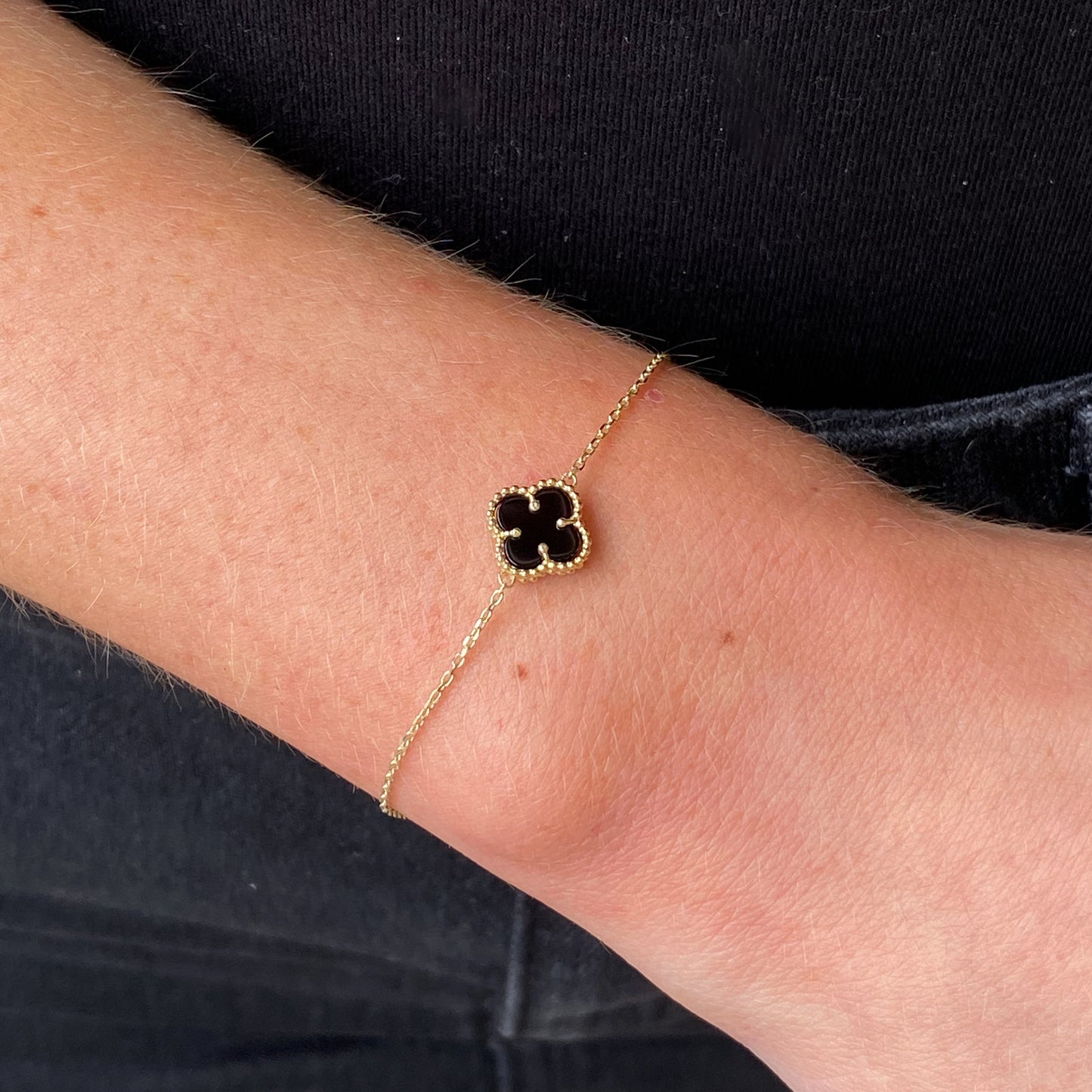 9ct Gold Onyx Quatrefoil Bracelet - John Ross Jewellers