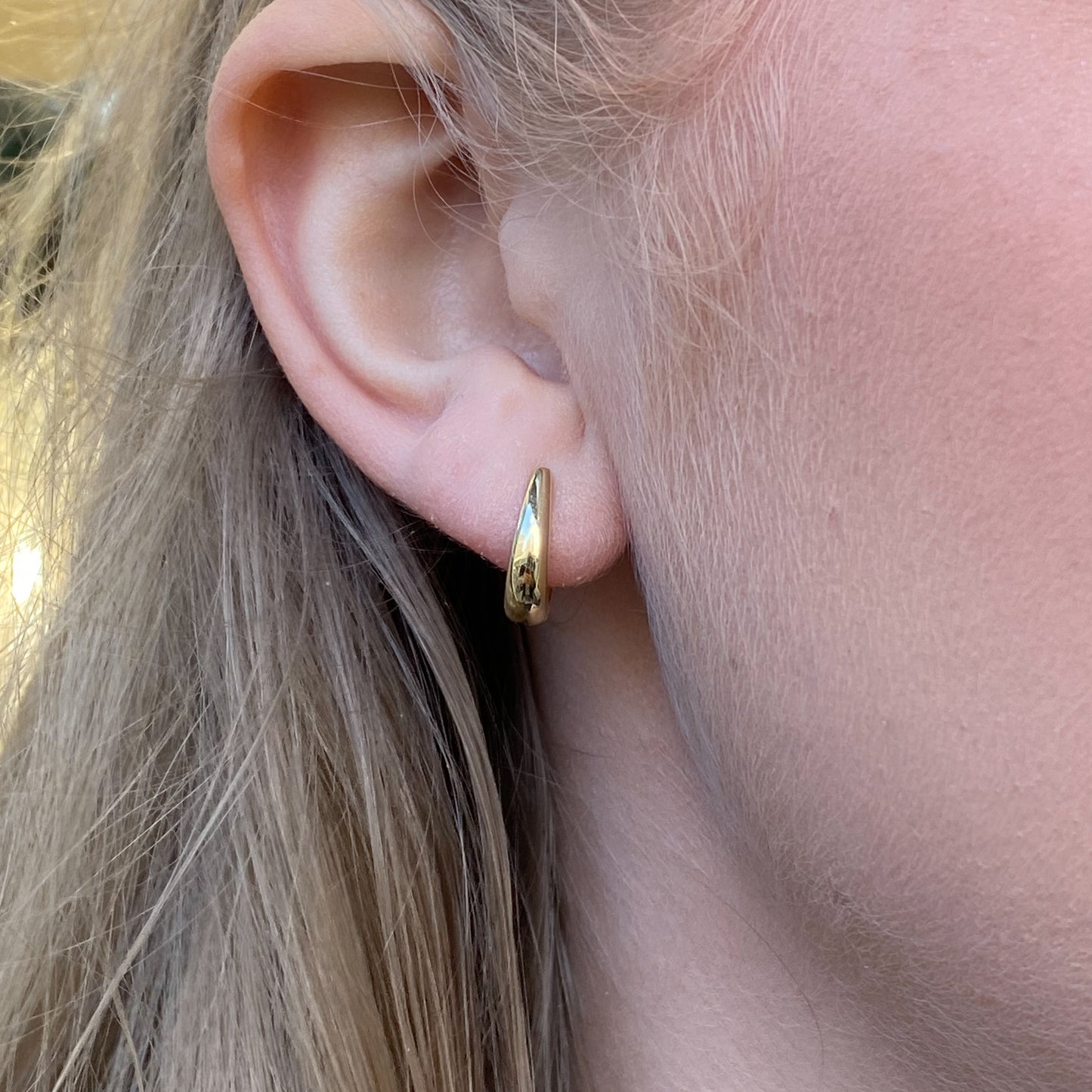 9ct Gold Tapered Creole Hoop Earrings - John Ross Jewellers