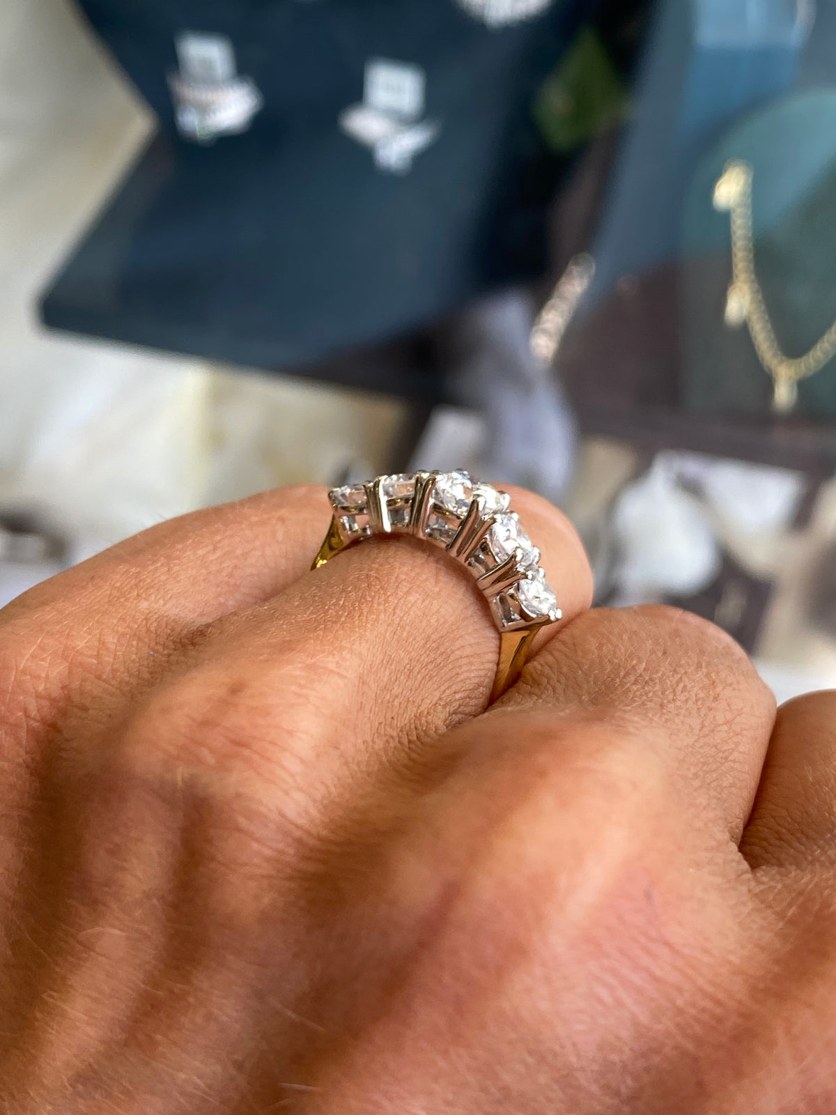 18ct Gold Five Stone Graduated Eternity Ring | Certificated Lab 2.09ct