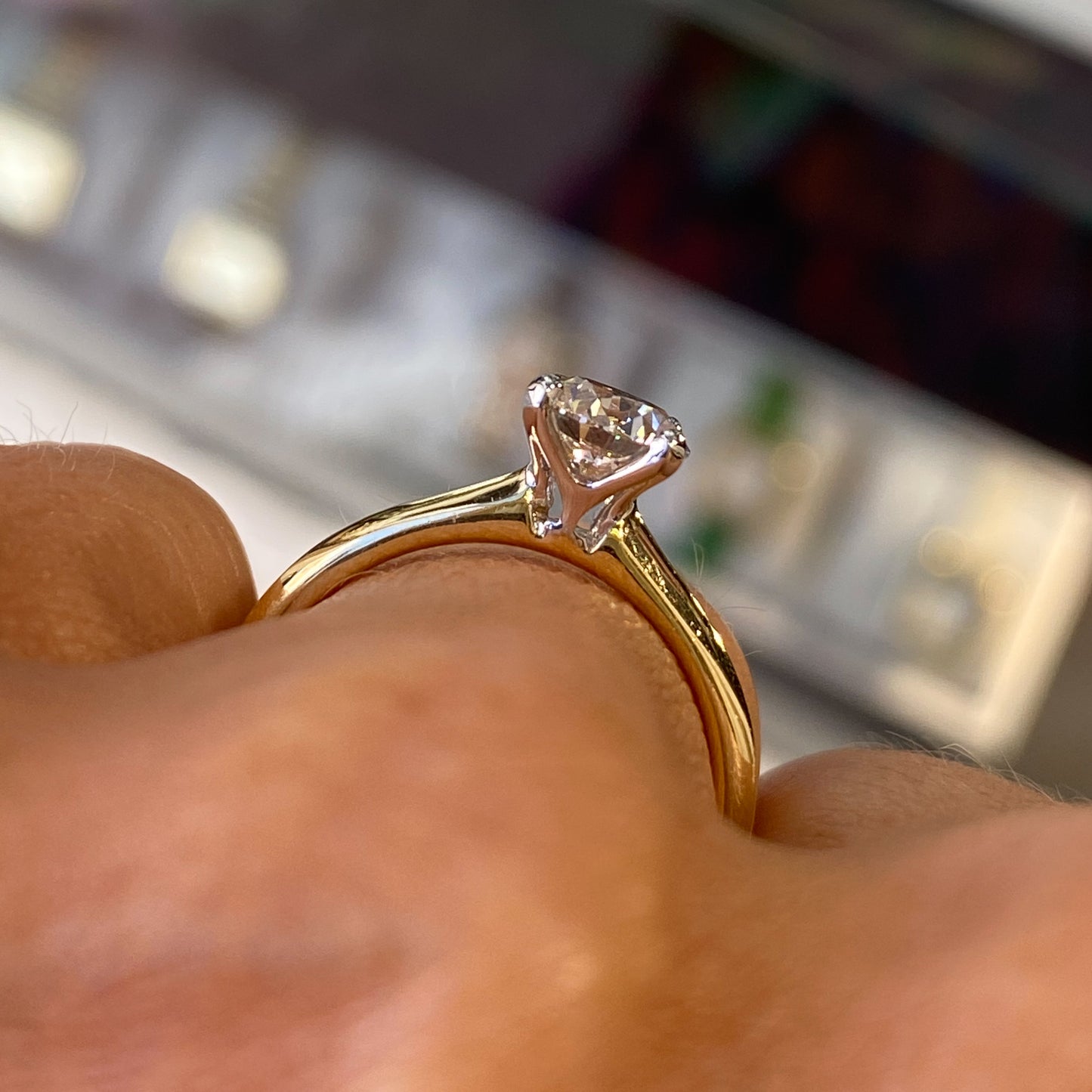 18ct Gold Diamond Solitaire Engagement Ring | 1.00ct Non Certificated - John Ross Jewellers