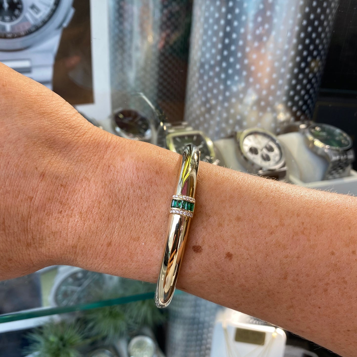 9ct Gold Emerald Green CZ Centrepiece Bangle - John Ross Jewellers