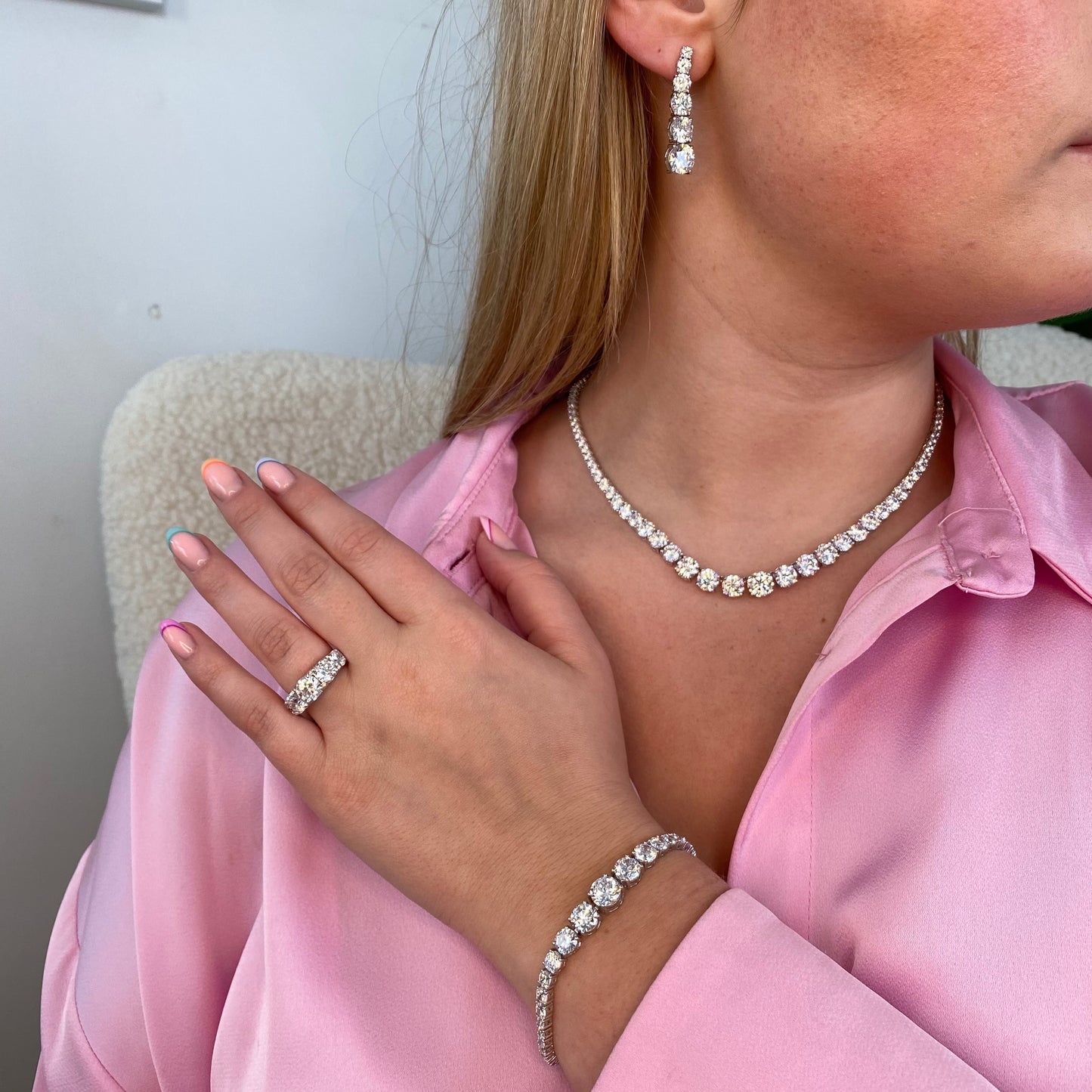 Silver Jessie bracelet by Comero featuring sleek silver design with delicate chain links and subtle clasp.