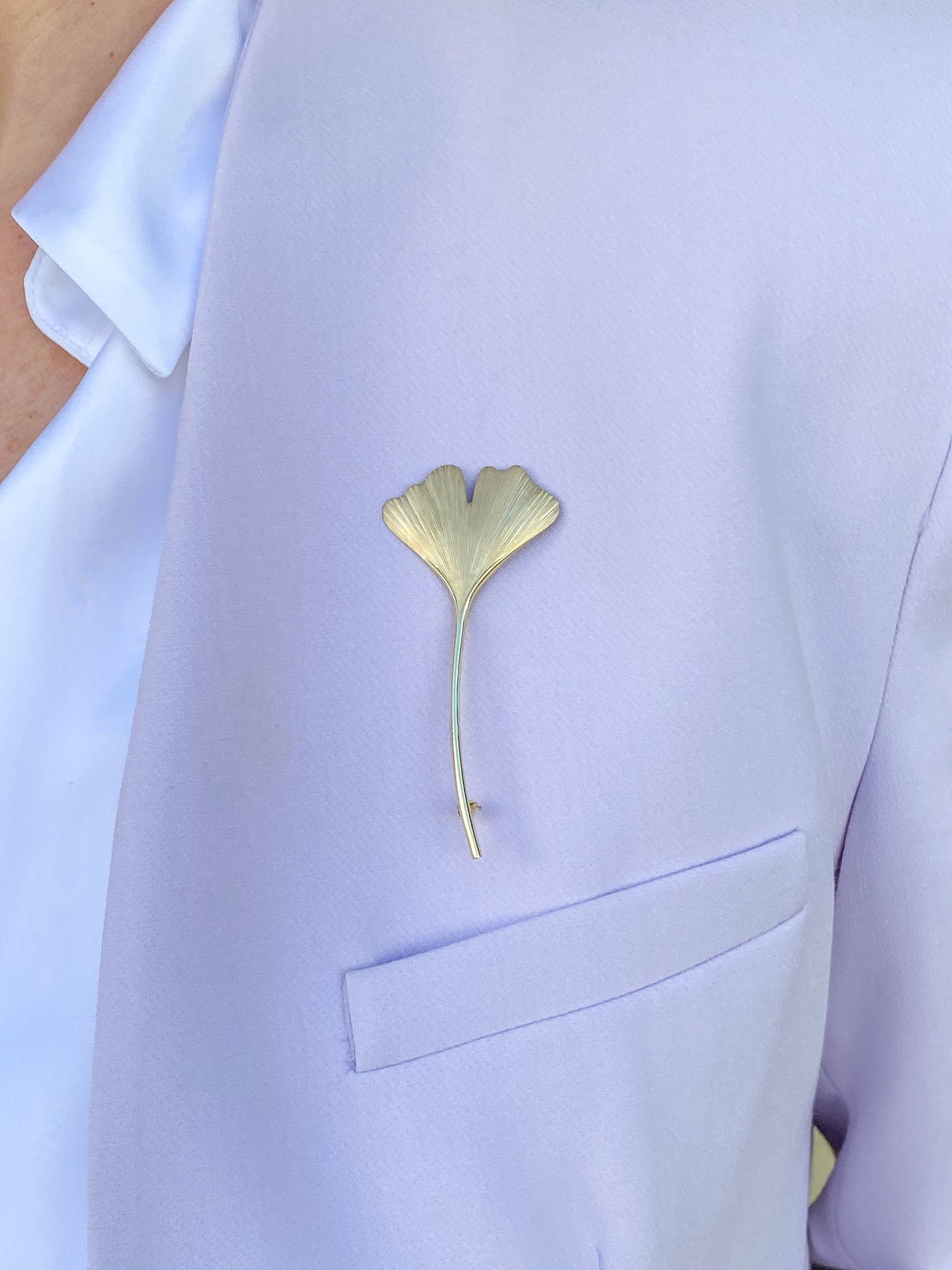 9ct Gold Ginko Leaf Brooch - John Ross Jewellers