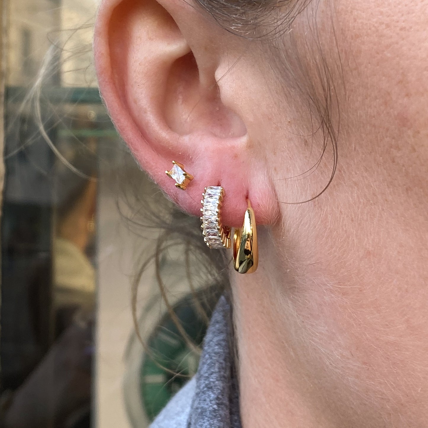 Sunshine Tapered Huggie Hoop Earrings | 11mm - John Ross Jewellers