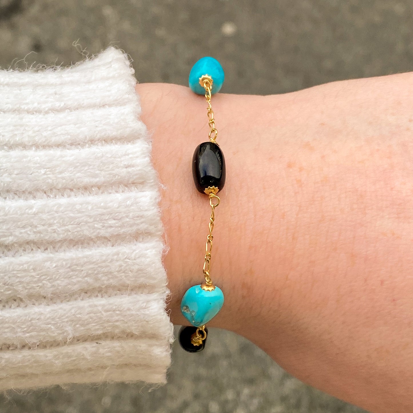 18ct Gold Turquoise & Onyx Nugget Bracelet - John Ross Jewellers
