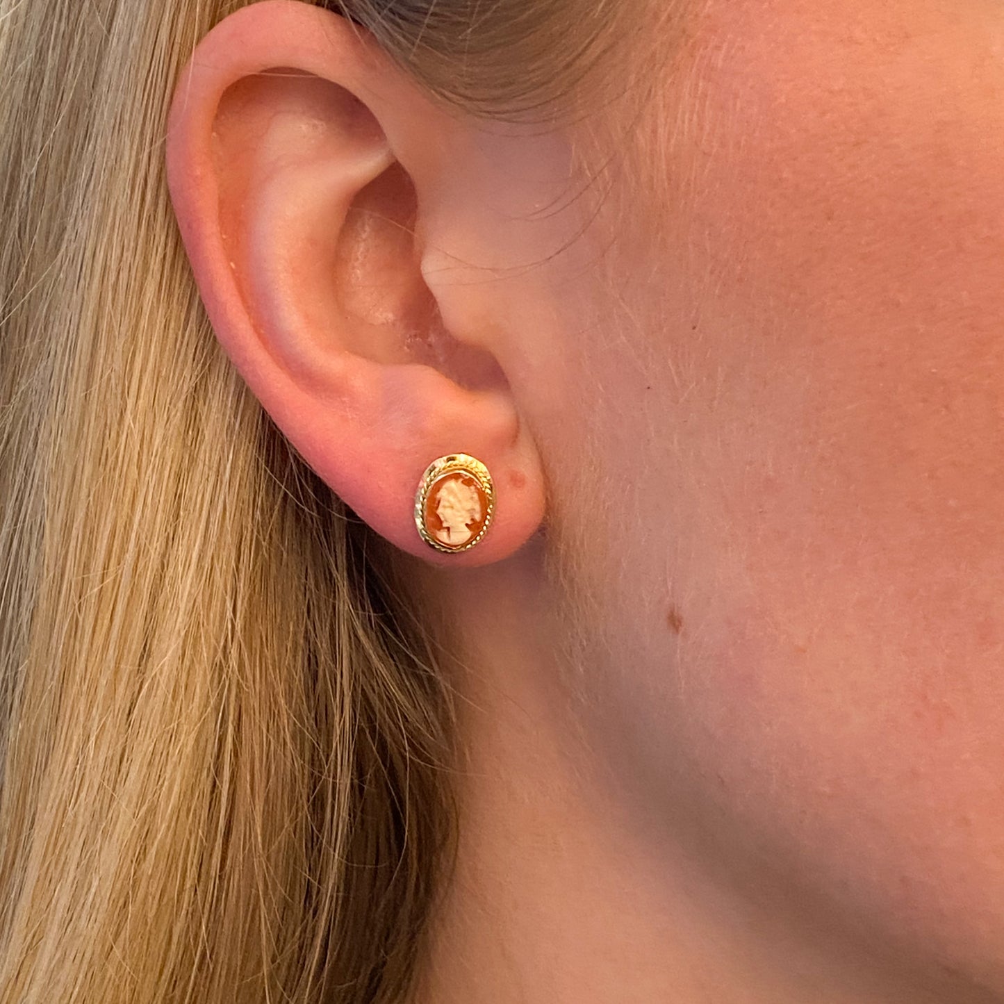 18ct Gold Shell Cameo Stud Earrings | Small - John Ross Jewellers