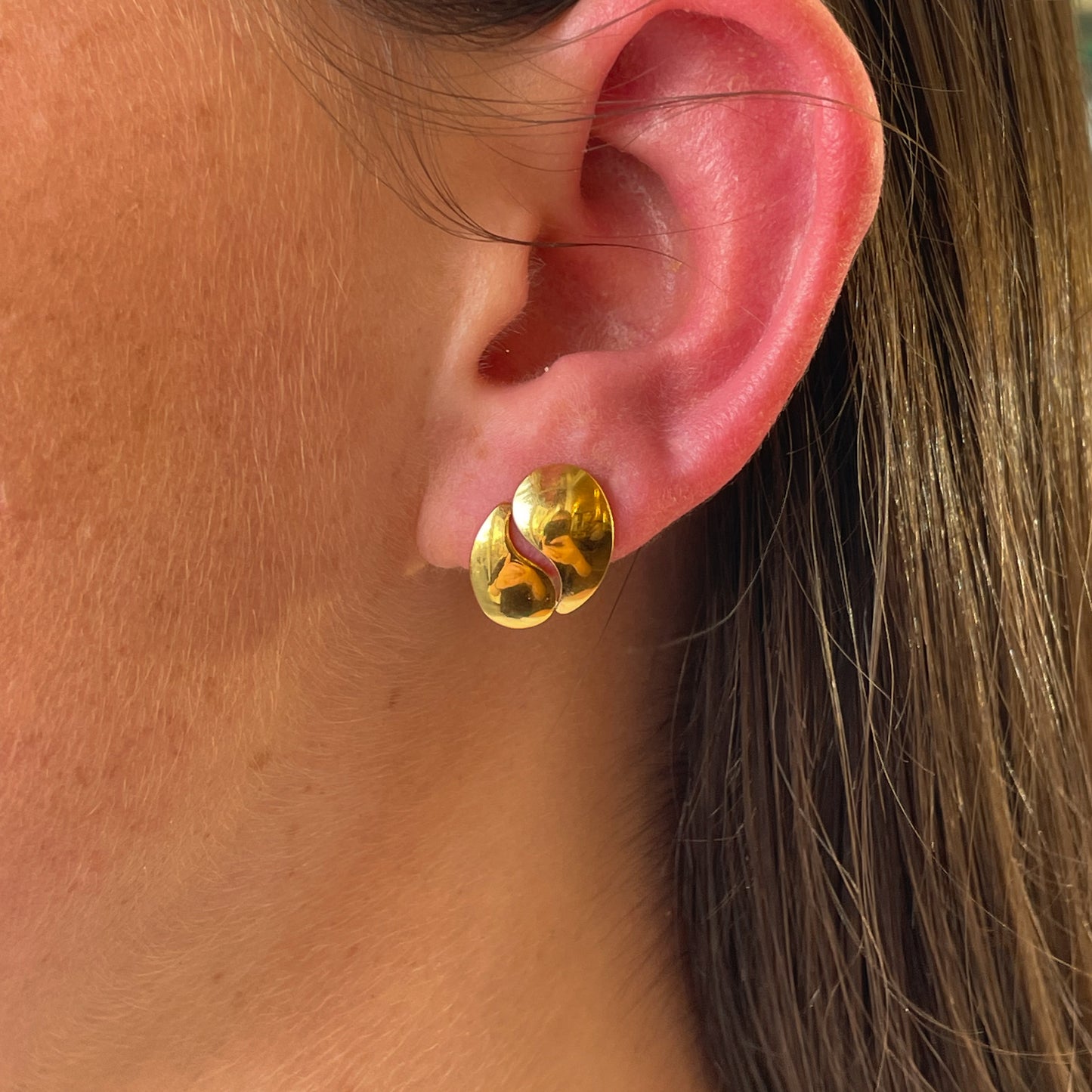 9ct Gold Double Teardrop Stud Earrings - John Ross Jewellers