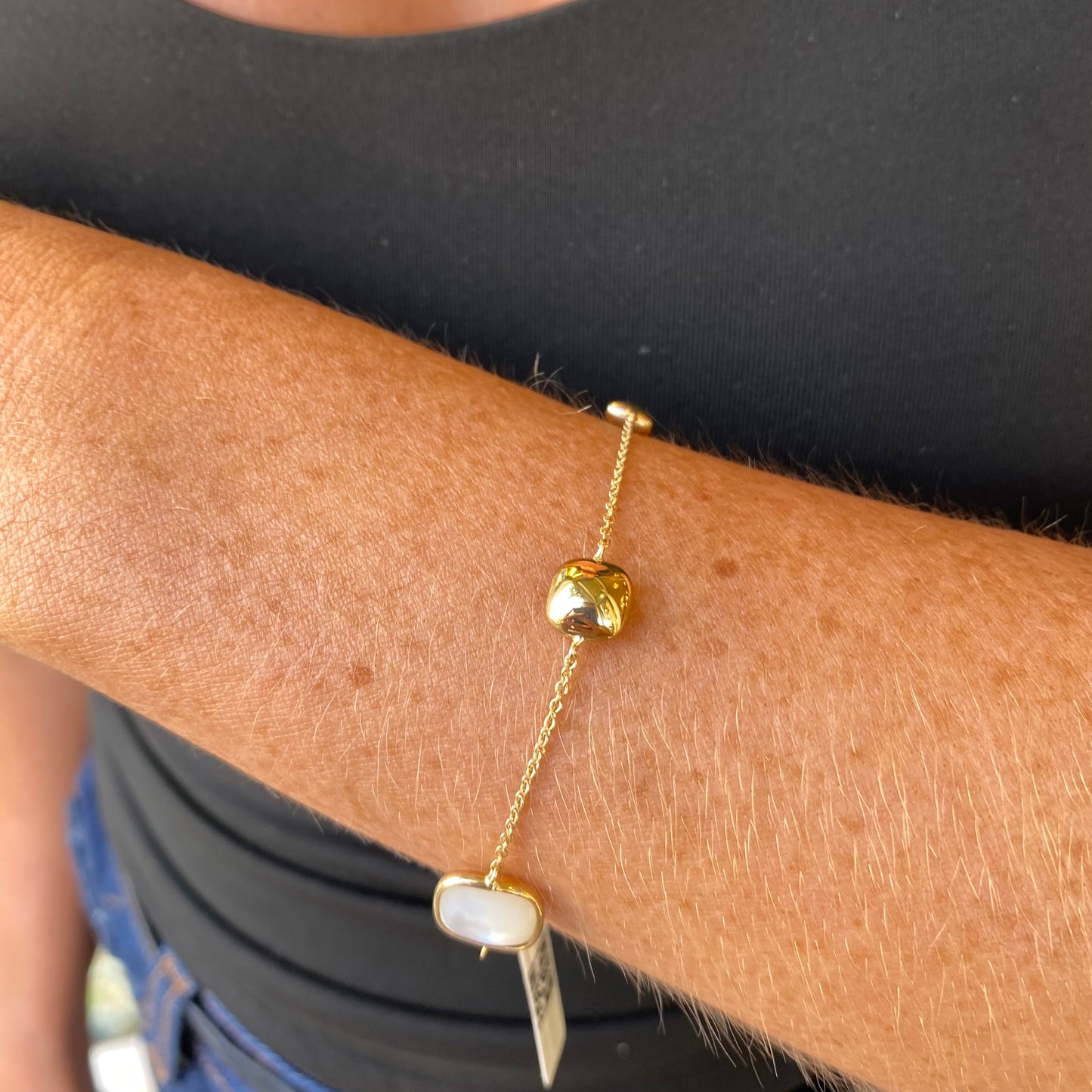 9ct Gold Carnelian & Mother of Pearl Bracelet