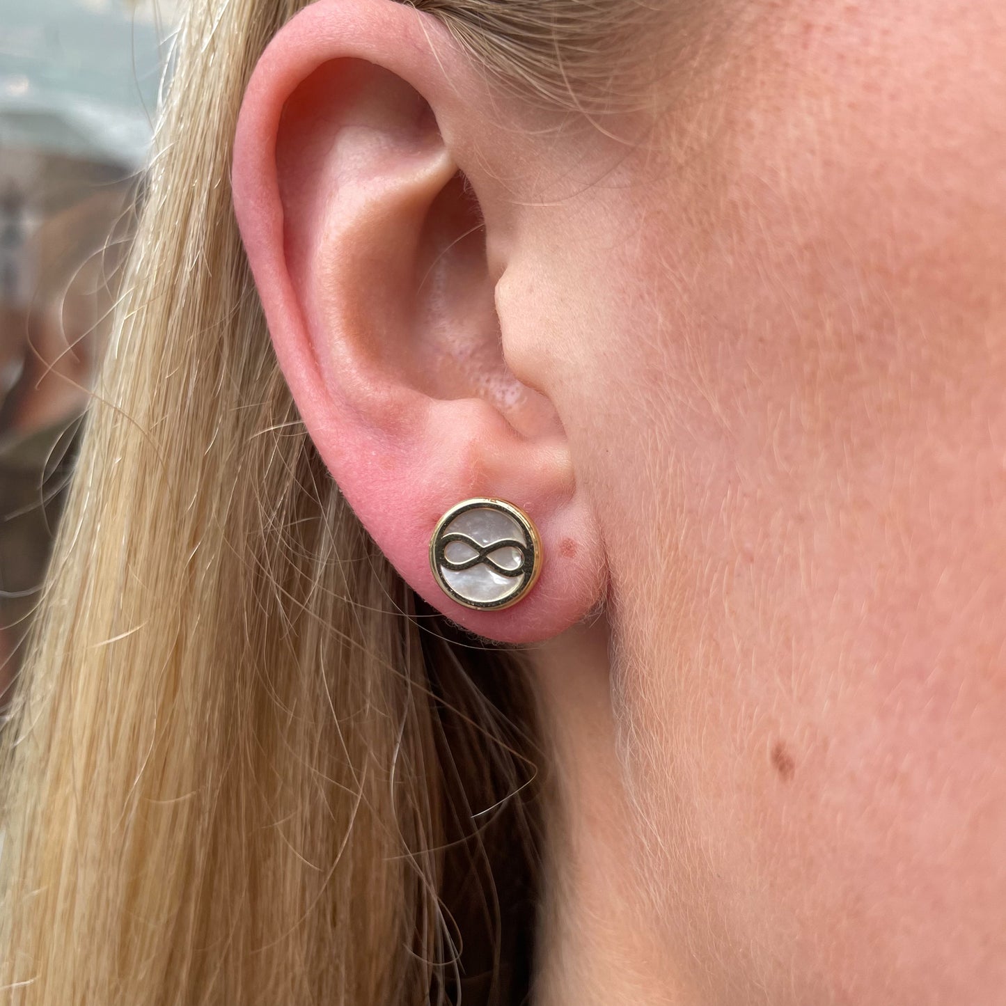 9ct Gold Mother of Pearl Infinity Stud Earrings - John Ross Jewellers