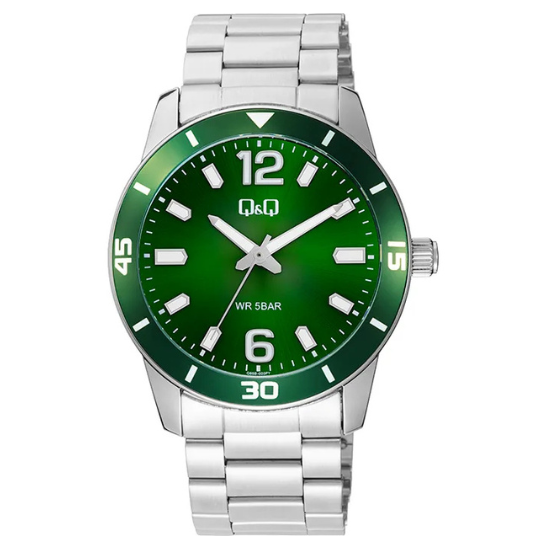 Q&Q gents silver three-link watch with round face and metal band, stylish accessory for men's fashion.