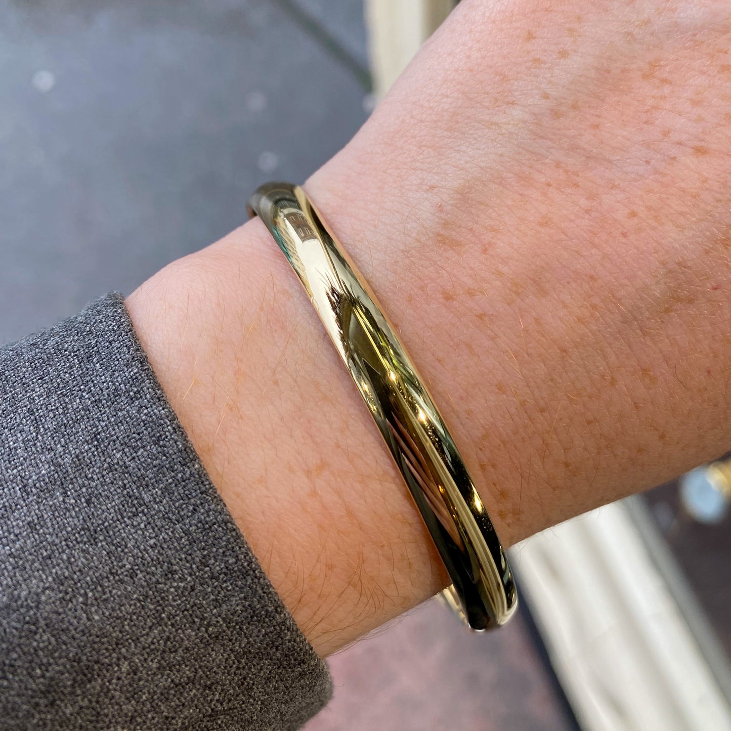 9ct Gold Classic Solid Polished Bangle | Wide - John Ross Jewellers