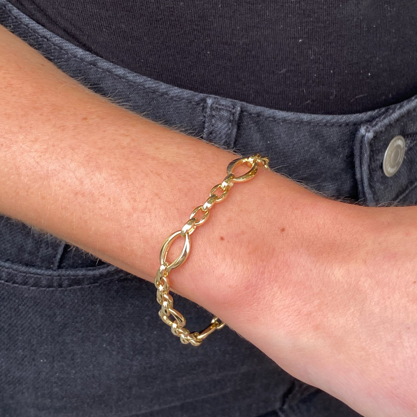 9ct Gold Fancy & Chunky Bracelet - John Ross Jewellers