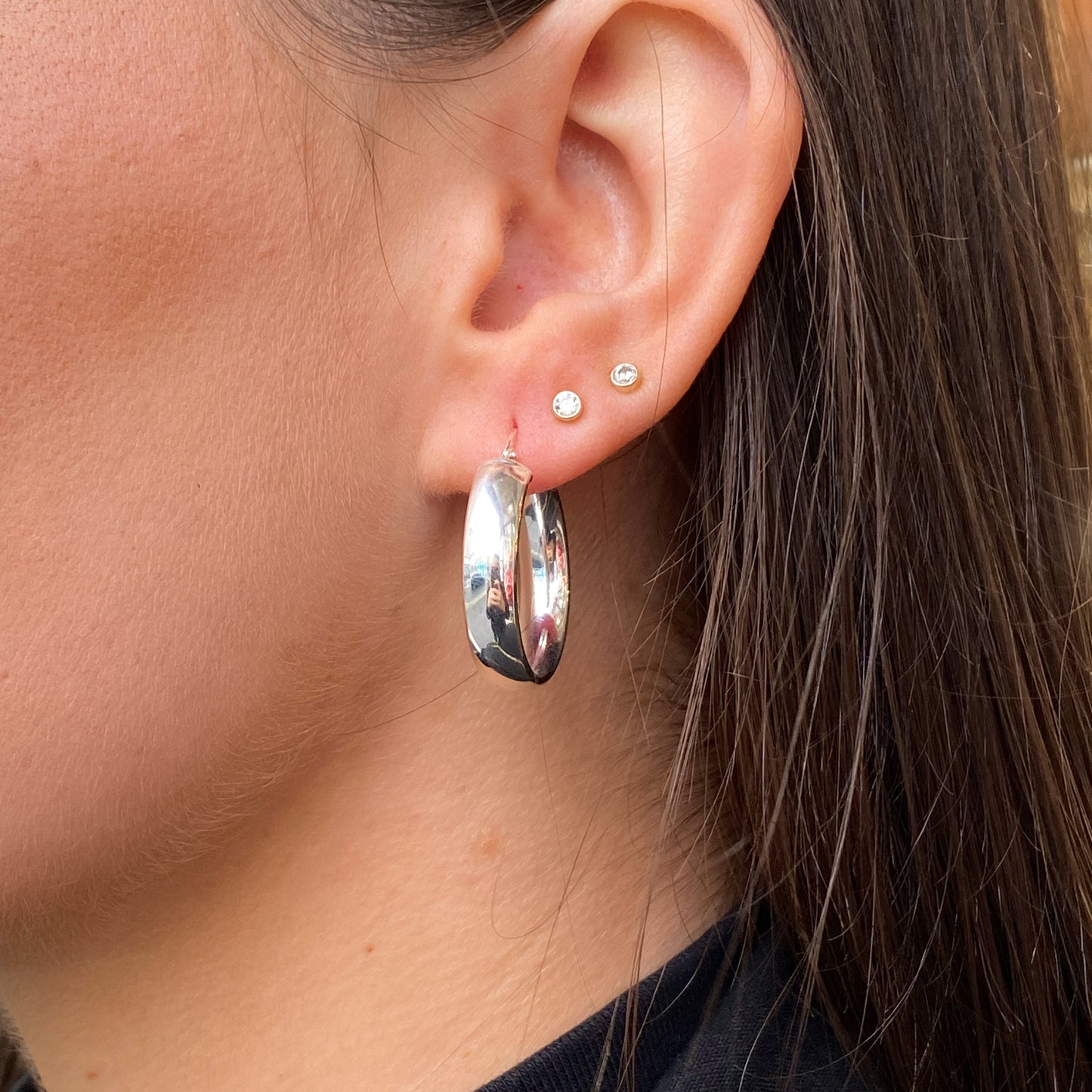 Silver Court Hoop Earrings | 25mm - John Ross Jewellers