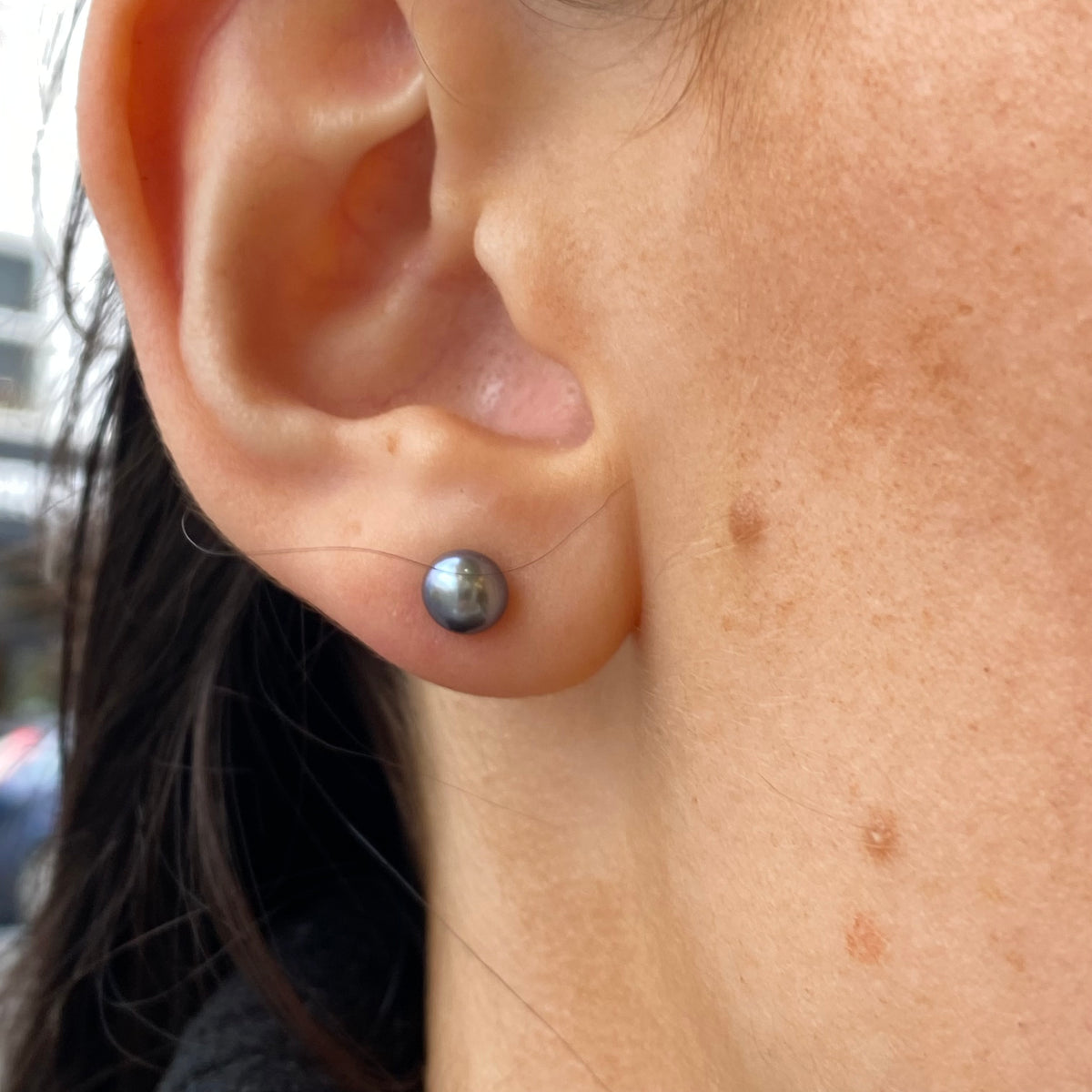 Silver 5mm Freshwater Pearl Stud Earrings | Green