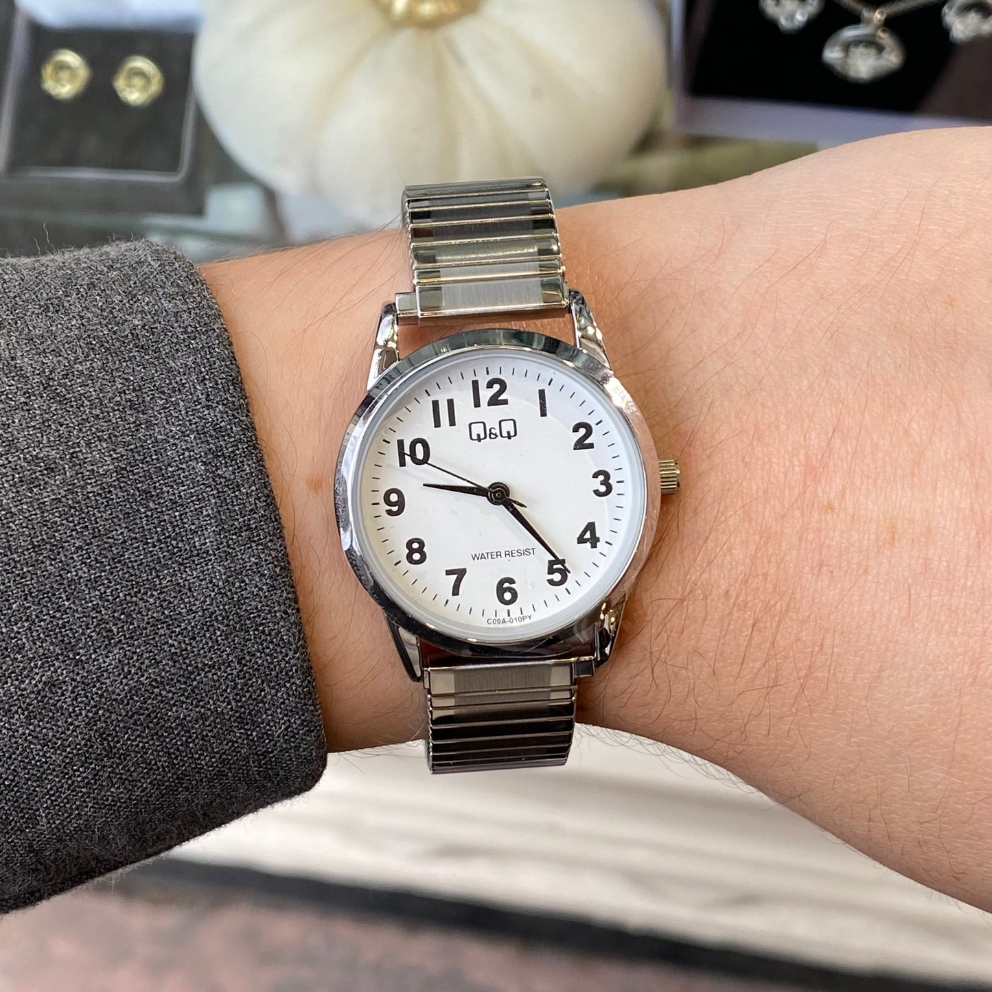 Q&Q Ladies Silver Watch with Expandable Strap - John Ross Jewellers