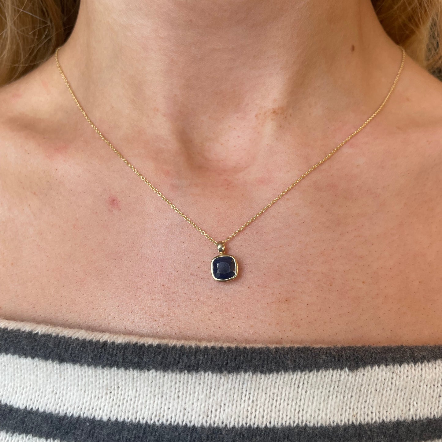9ct Gold Cushion Sapphire Pendant Necklace