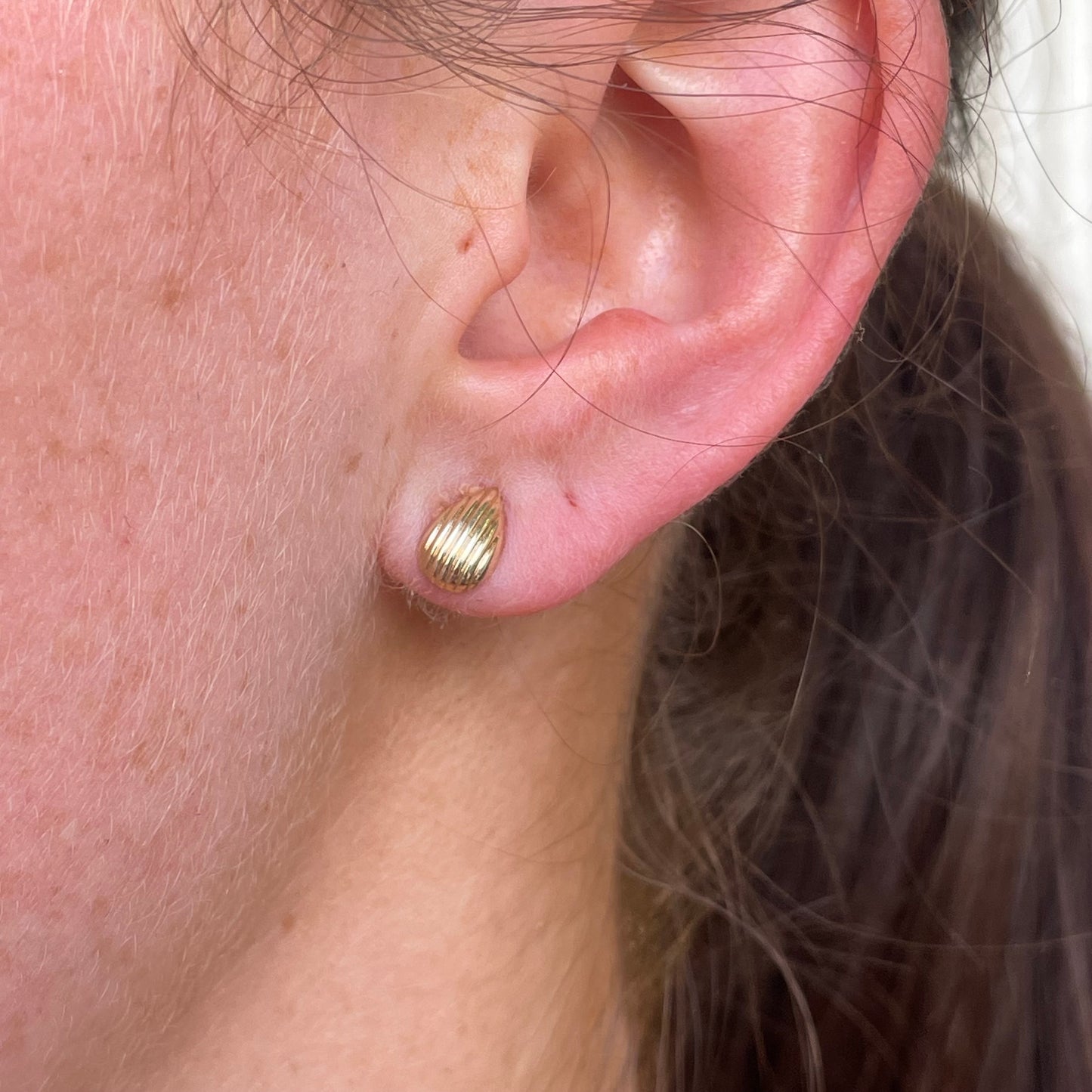 9ct Gold Bombé Ribbed Tear Drop Stud Earrings