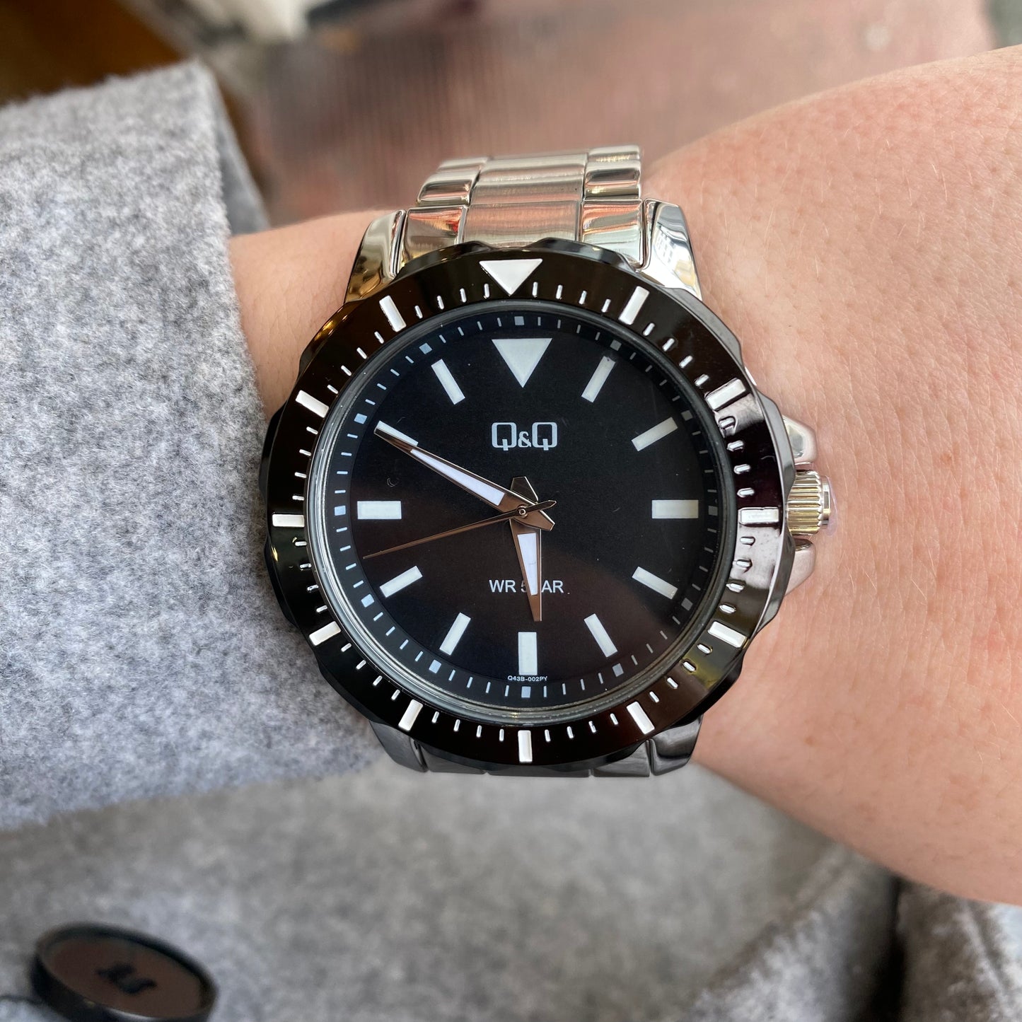 Q&Q Gents Silver Three Link Watch - John Ross Jewellers