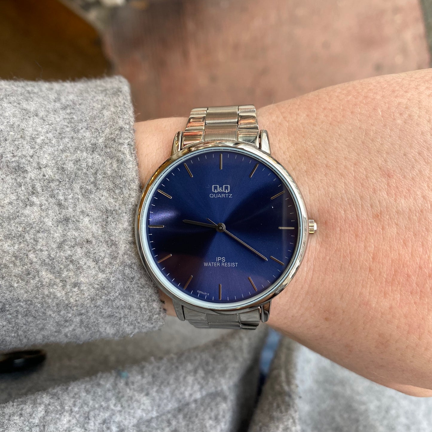 Q&Q Gents Silver Three-Link Watch - John Ross Jewellers