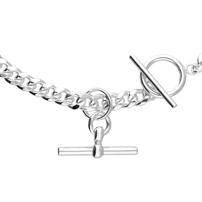 Silver chunky T-bar necklace by CME, stylish jewelry piece with a versatile design, shown in a close-up image.