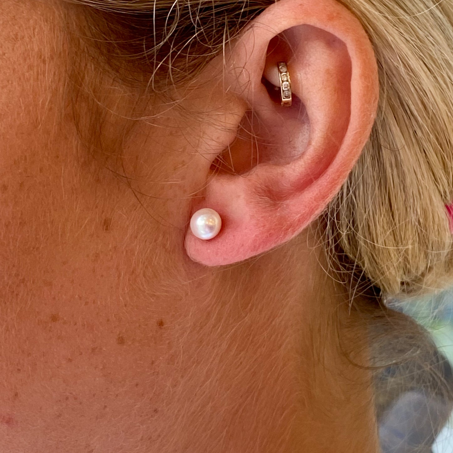 18ct Gold 6mm Akoya Pearl Earrings - John Ross Jewellers