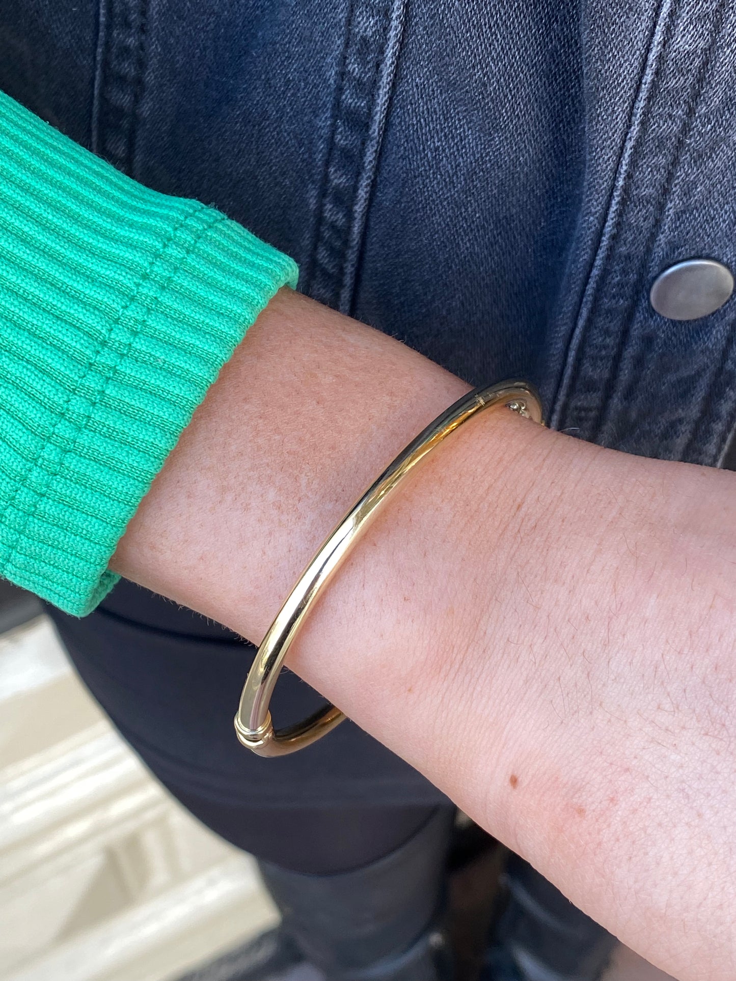 9ct Gold Polished Bangle 4mm - John Ross Jewellers