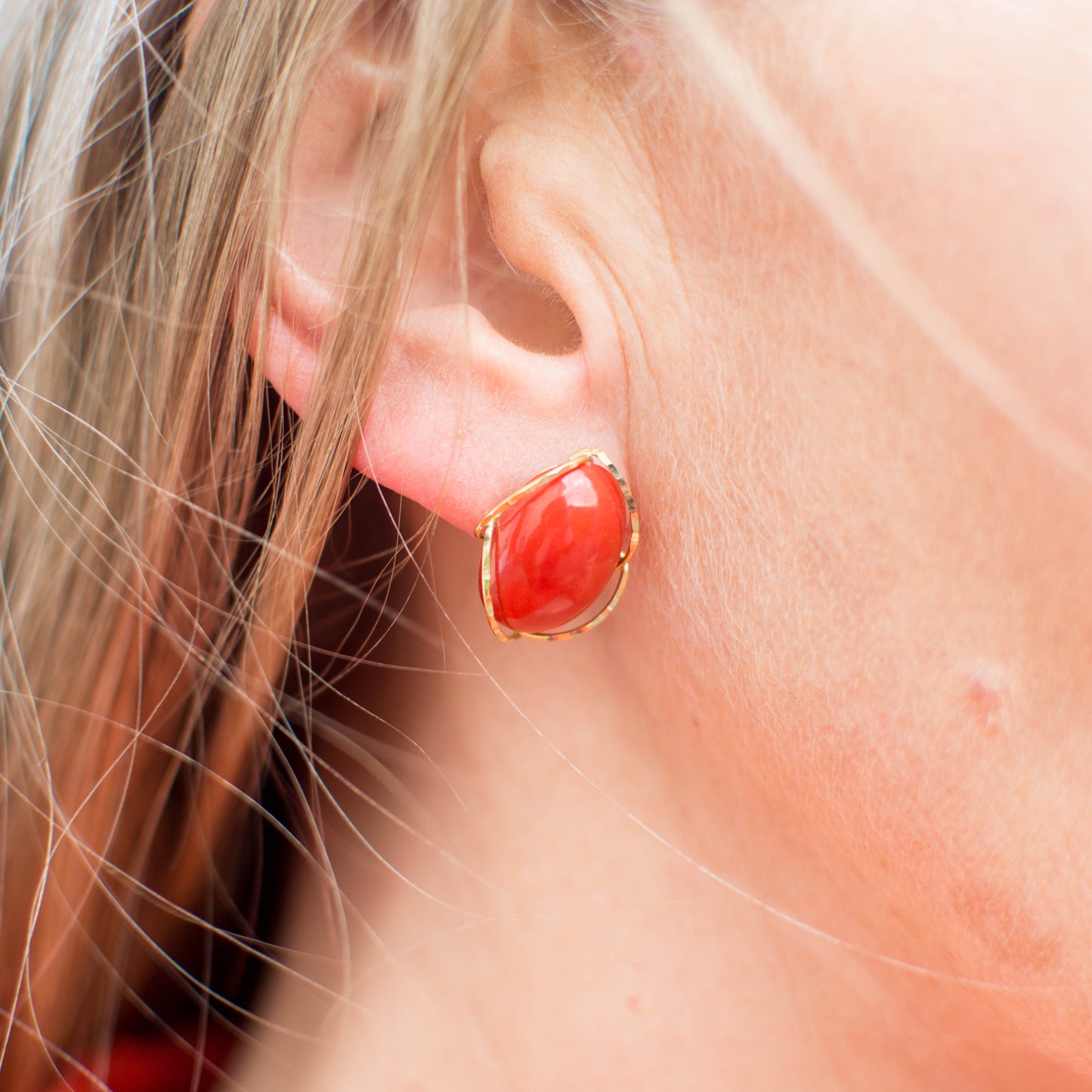 20mm x 13mm approximately 18ct yellow gold