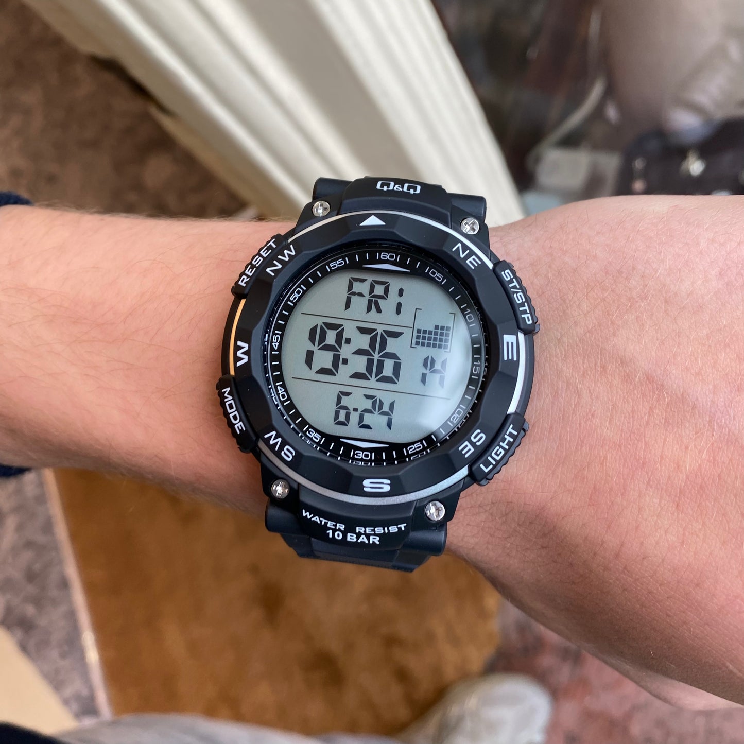 Q&Q Gents Digital Watch - John Ross Jewellers