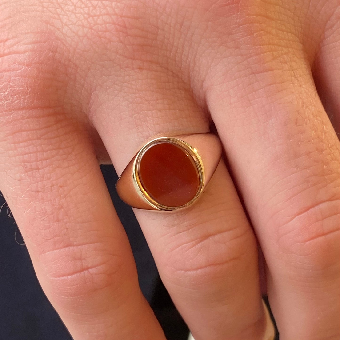 9ct Gold Gents Carnelian Ring - Oval - John Ross Jewellers