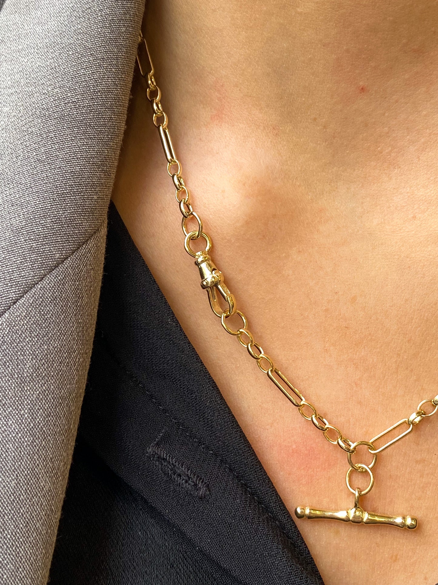 9ct Gold Figaro T-Bar Chain | Albert Swivel - John Ross Jewellers