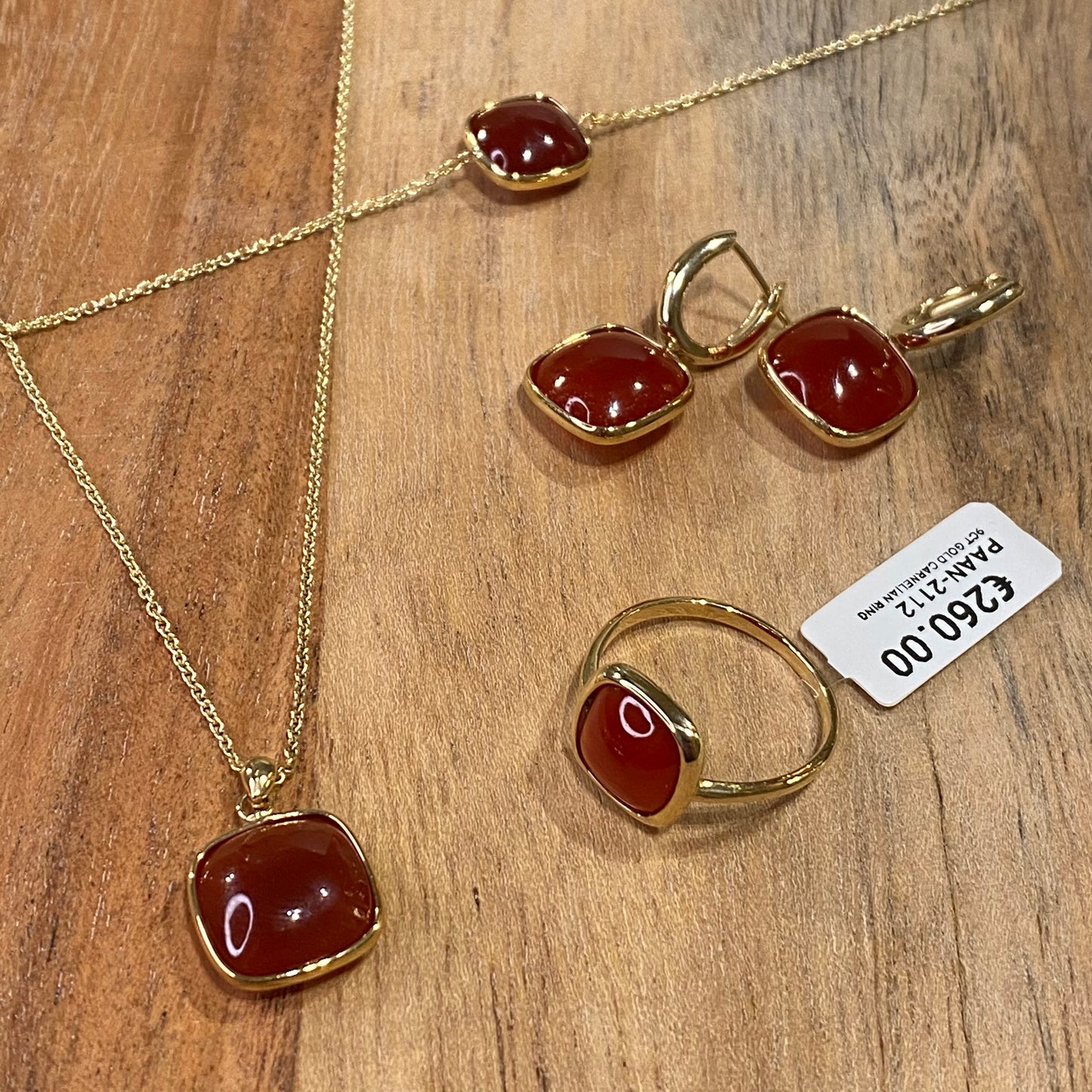 9ct Gold Carnelian Bracelet - John Ross Jewellers