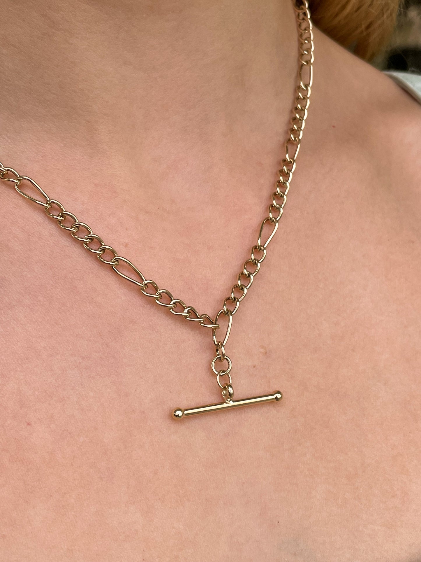 9ct Gold T-Bar Necklace | 43.5cm - John Ross Jewellers