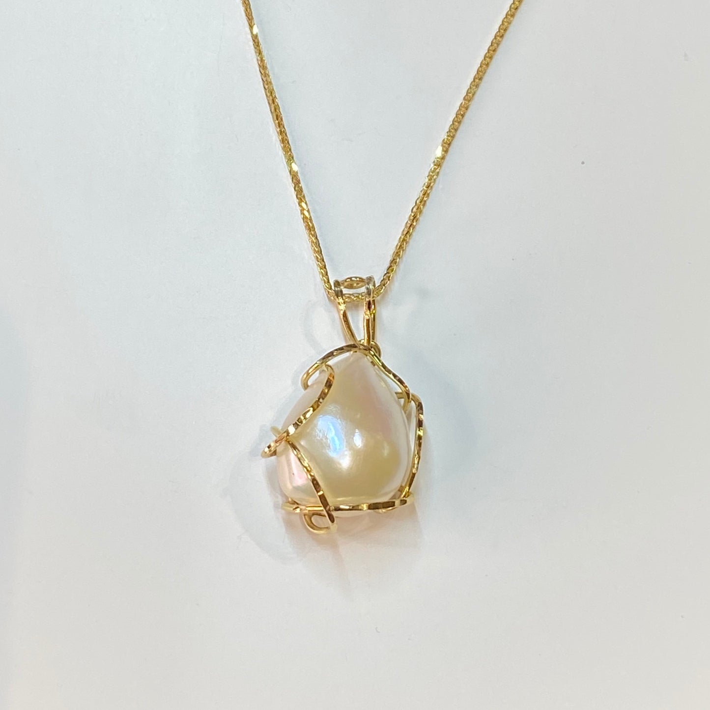 18ct gold Scintilla Baroque Cultured Pearl Pendant - John Ross Jewellers