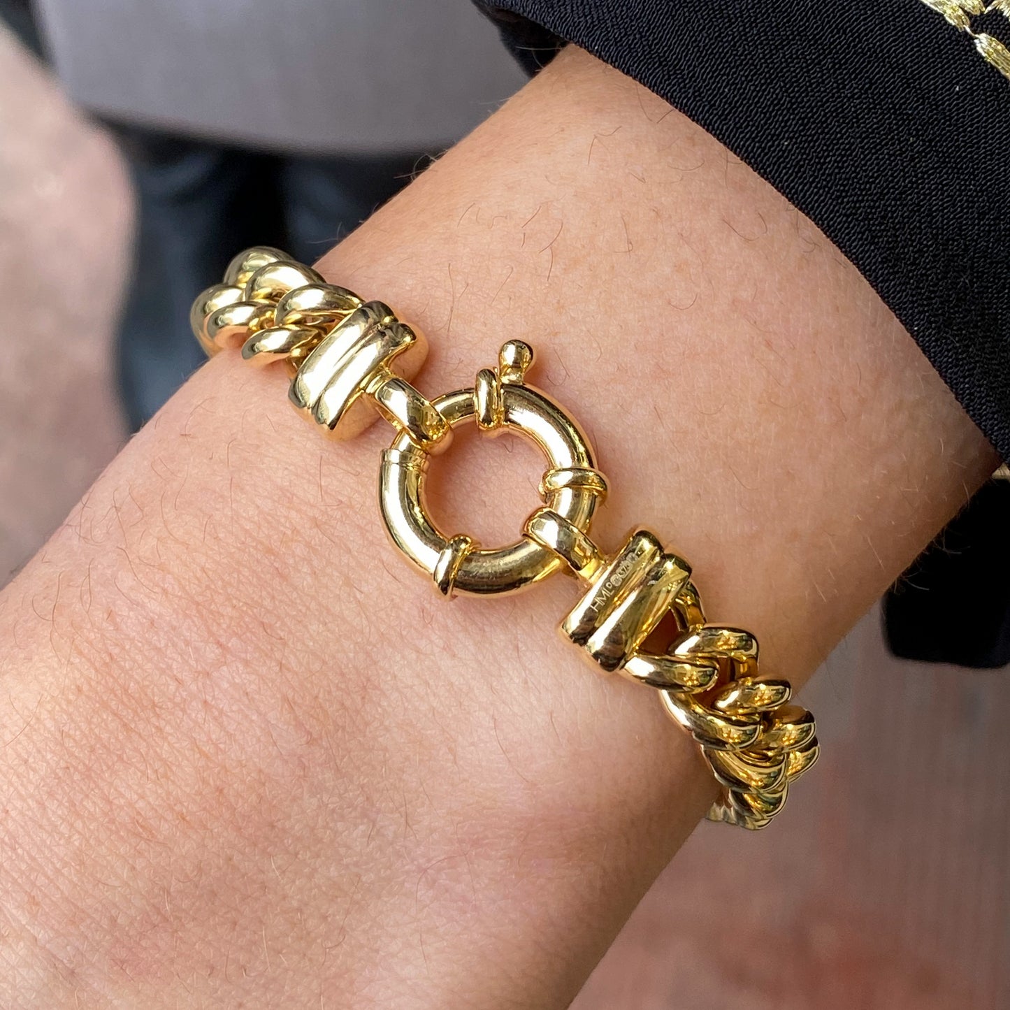 9ct Gold Chunky Curb Bracelet With Spanish Bolt - John Ross Jewellers