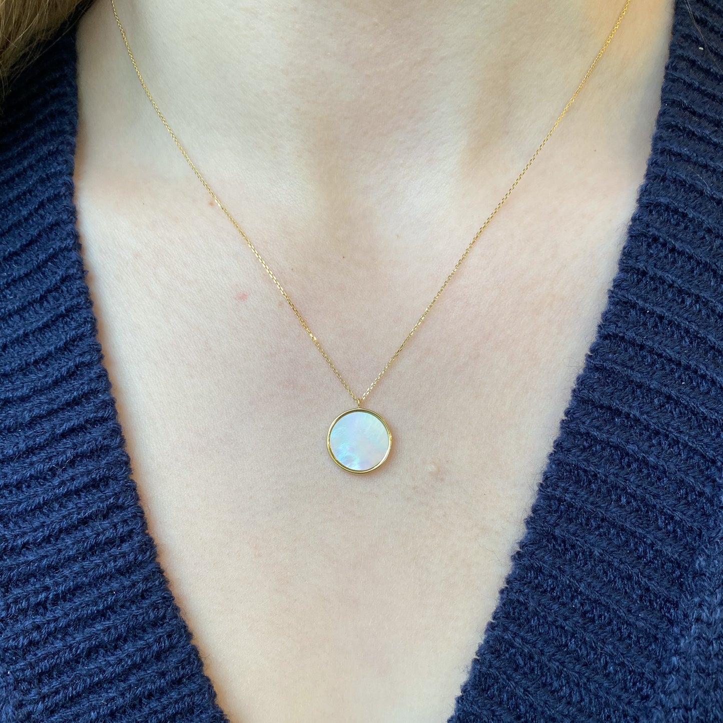 9ct Gold Mother of Pearl Round Necklace - John Ross Jewellers