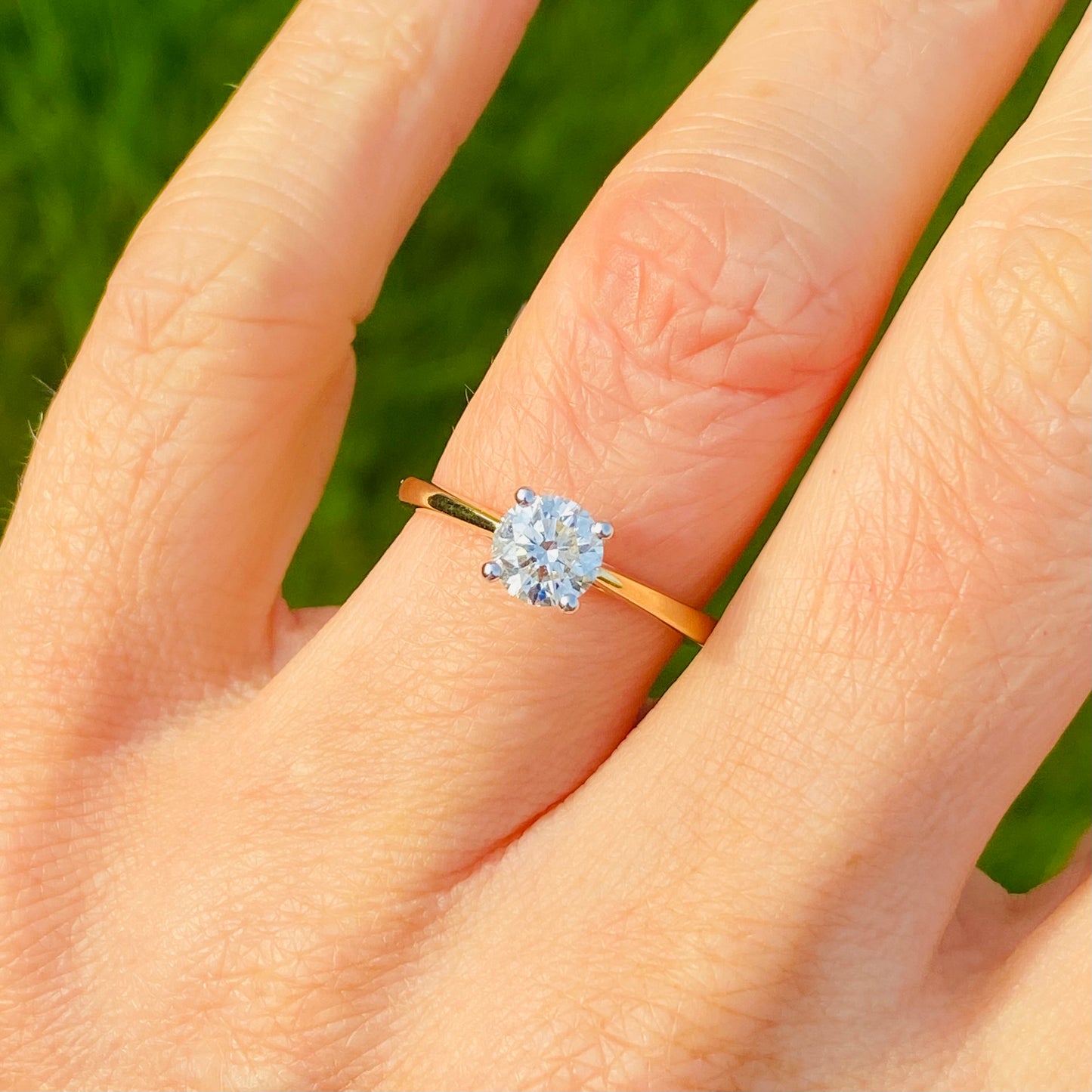 18ct Gold 0.91ct FG SI2 Four Claw Solitaire Ring - Non Certified