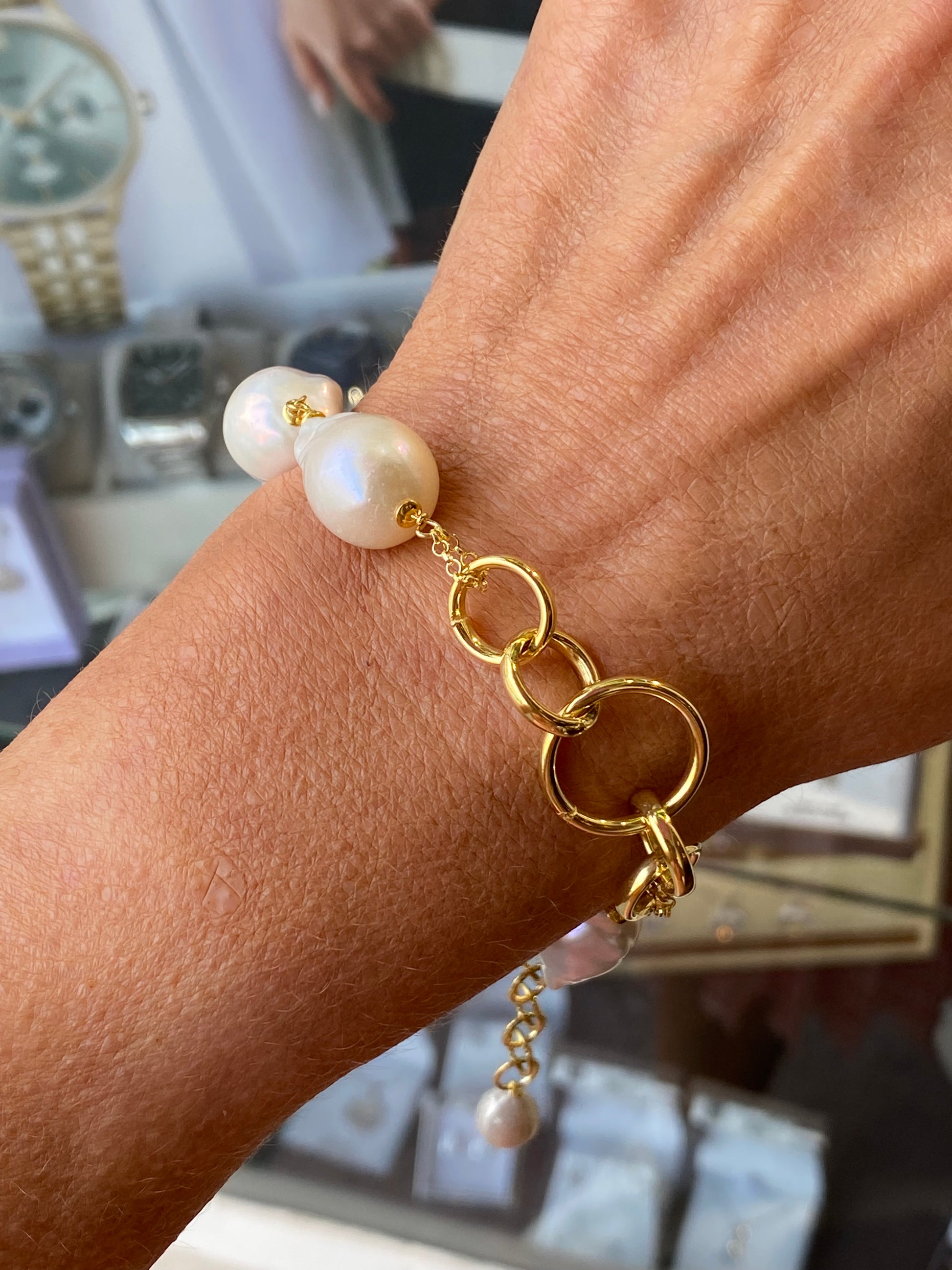 Baroque Pearl Bracelet | Idra - John Ross Jewellers