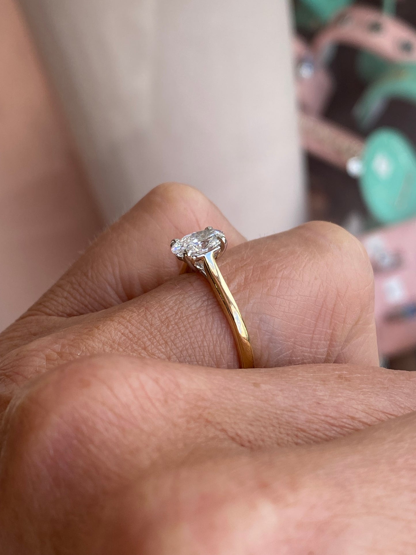 Prima 18ct gold oval solitaire engagement ring with 1.00ct certified lab-grown diamond, featuring a sleek and elegant design.