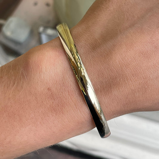 9ct Gold Classic Solid Polished Bangle | Medium
