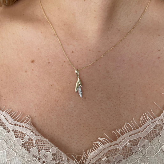 9ct Gold CZ Leaf Necklace