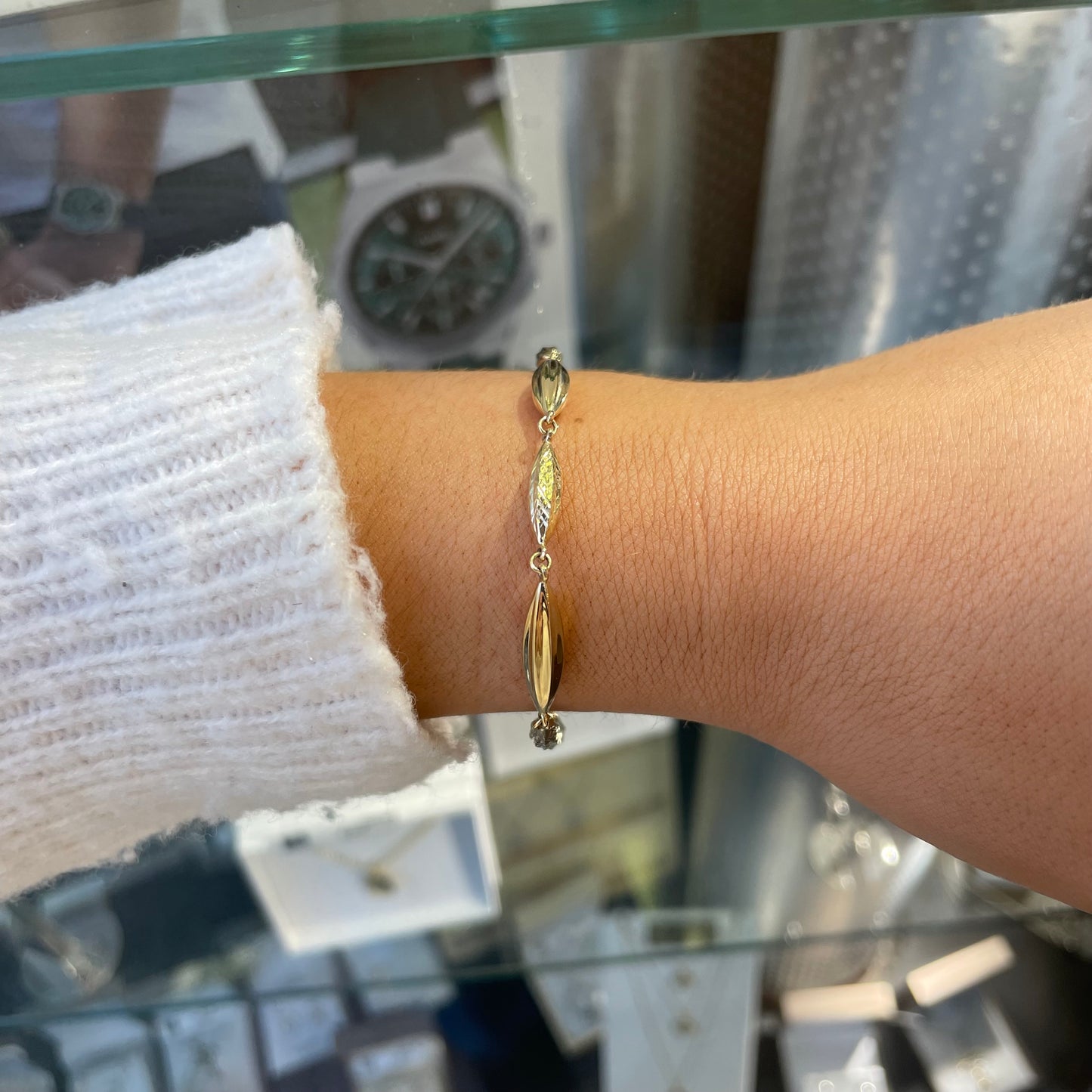 9ct Gold Fancy Diamond Cut Bracelet - John Ross Jewellers