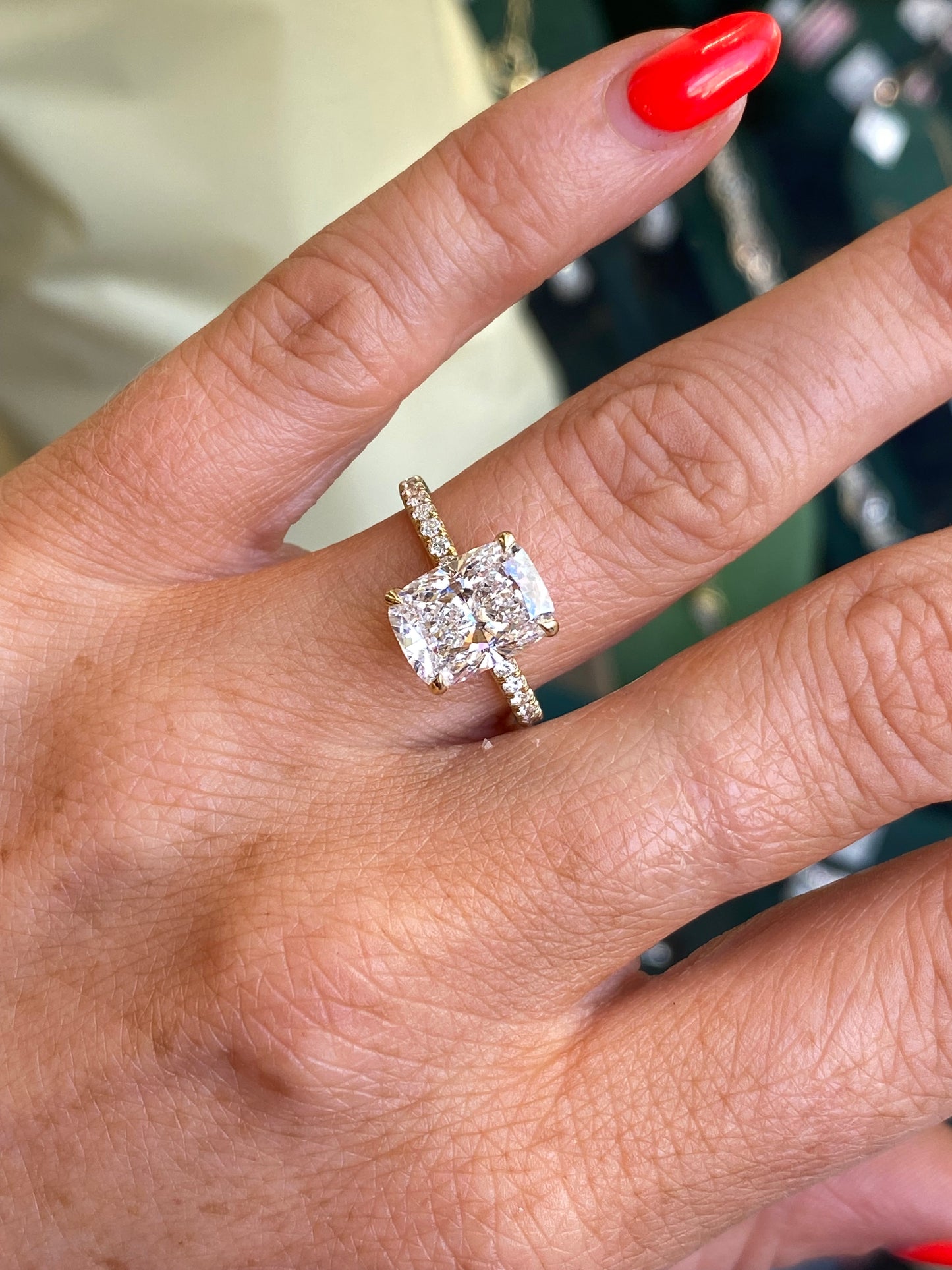 18ct Gold Elongated Cushion Solitaire Engagement Ring | 3.03ct Certificated Lab