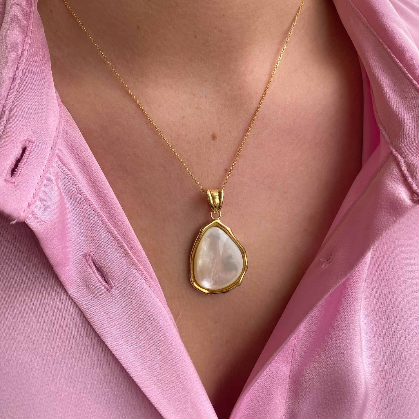 Baroque Mother of Pearl Pendant on Chain | 28mm x 24mm