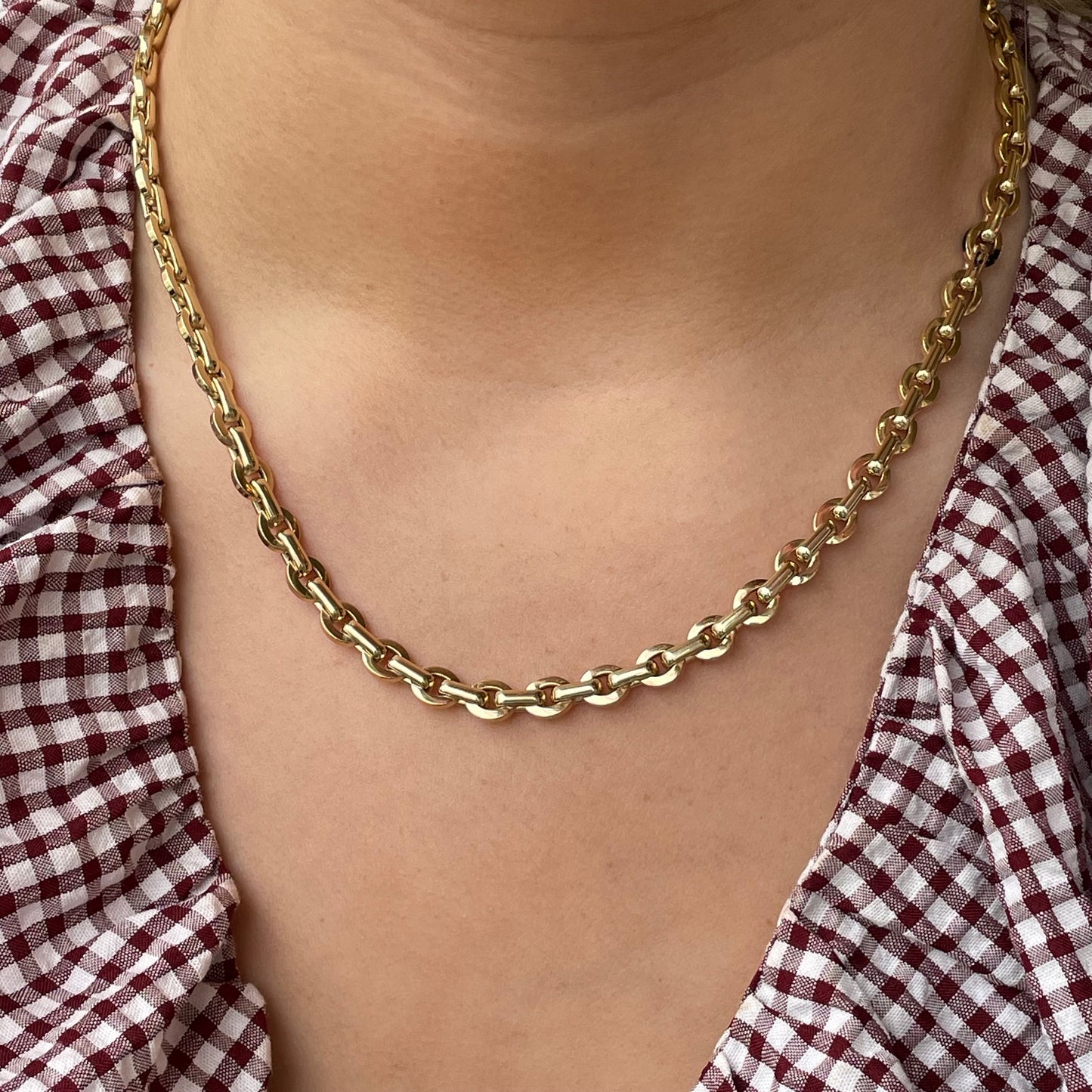 9ct gold chunky contemporary link necklace by Mark Milton with large, bold interlocking chain links.