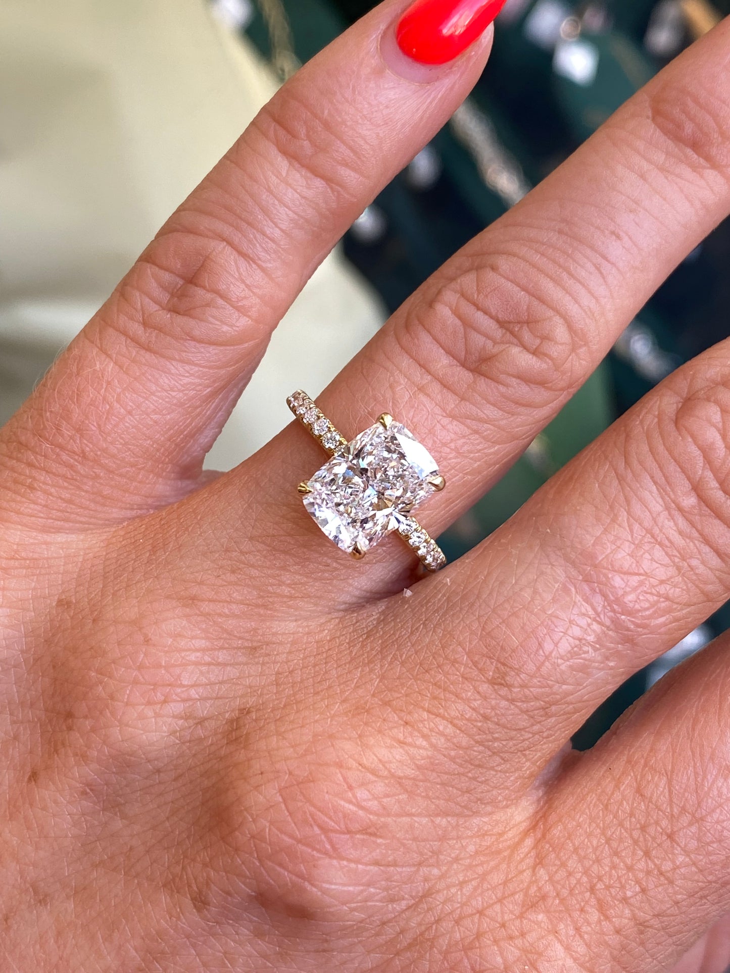 18ct Gold Elongated Cushion Solitaire Engagement Ring | 3.03ct Certificated Lab